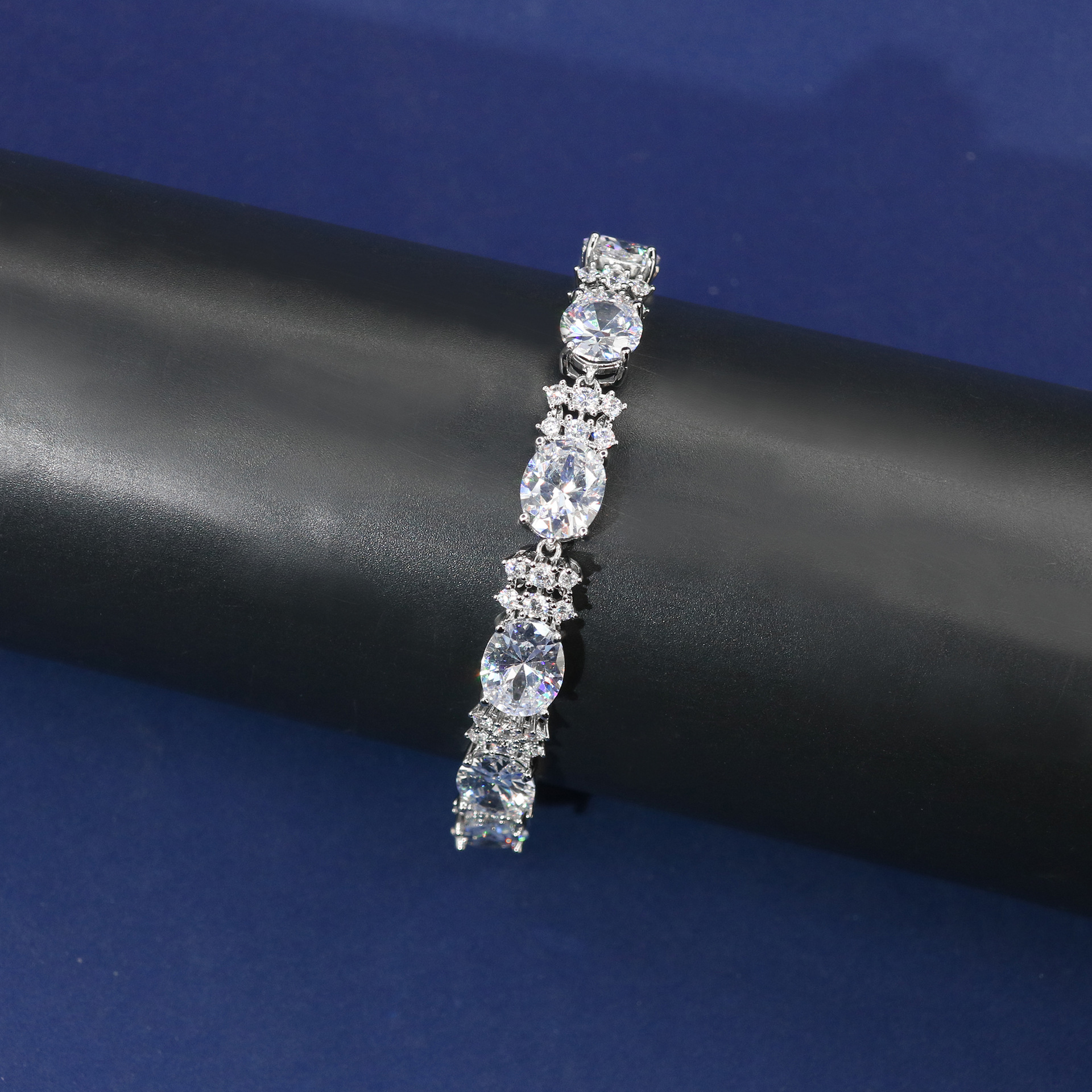 New personalized zircon bracelet