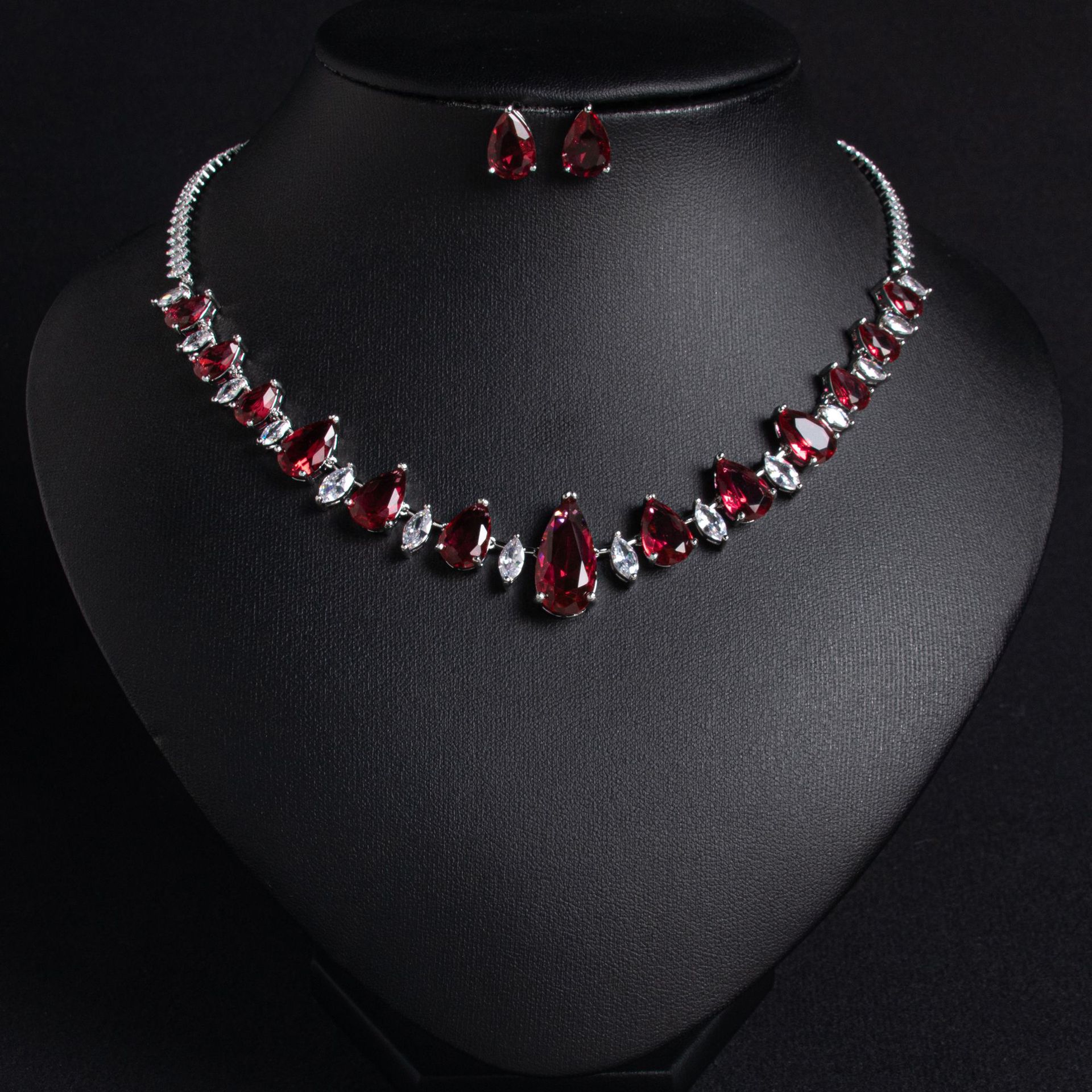 Zircon jewelry set