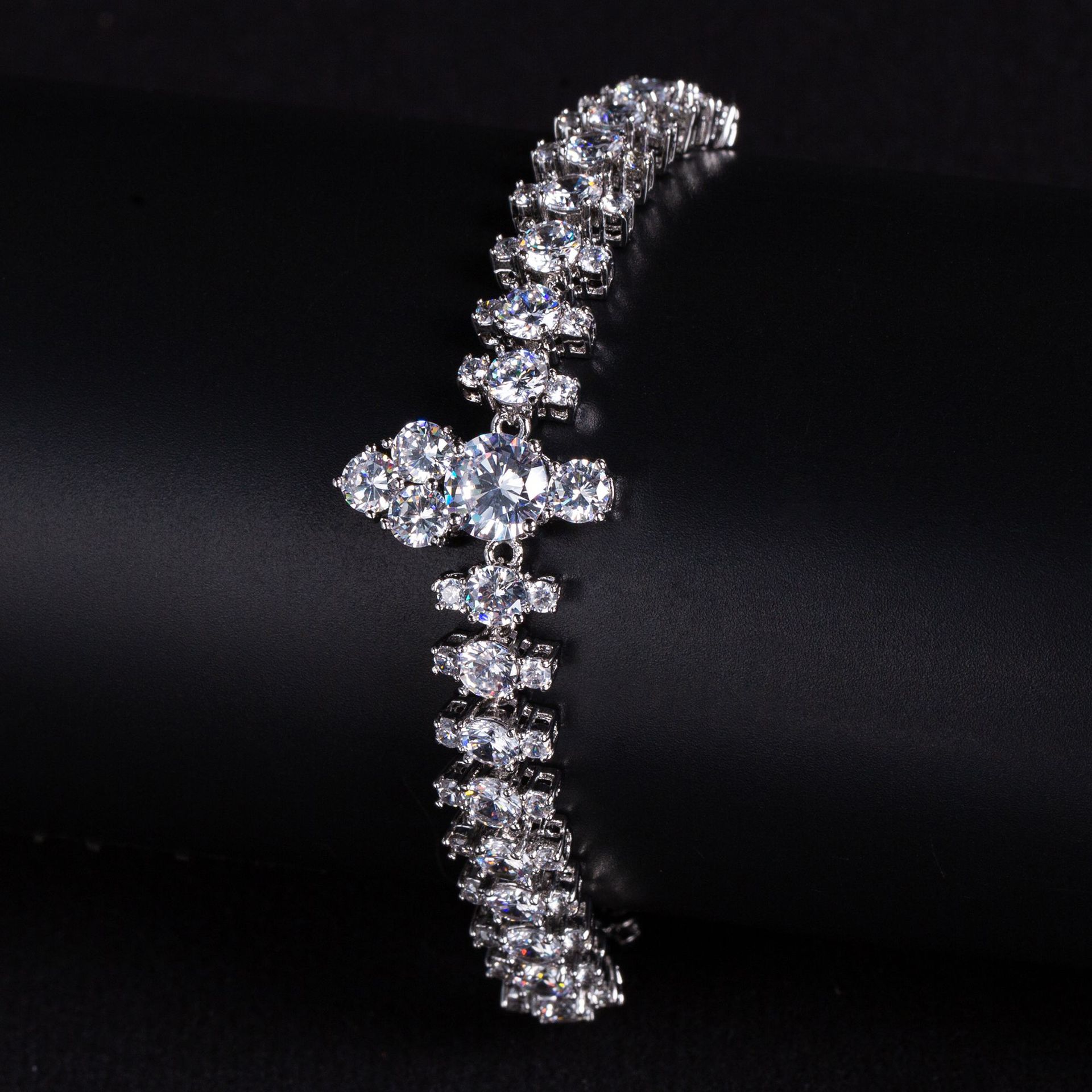 New high quality zircon bracelet