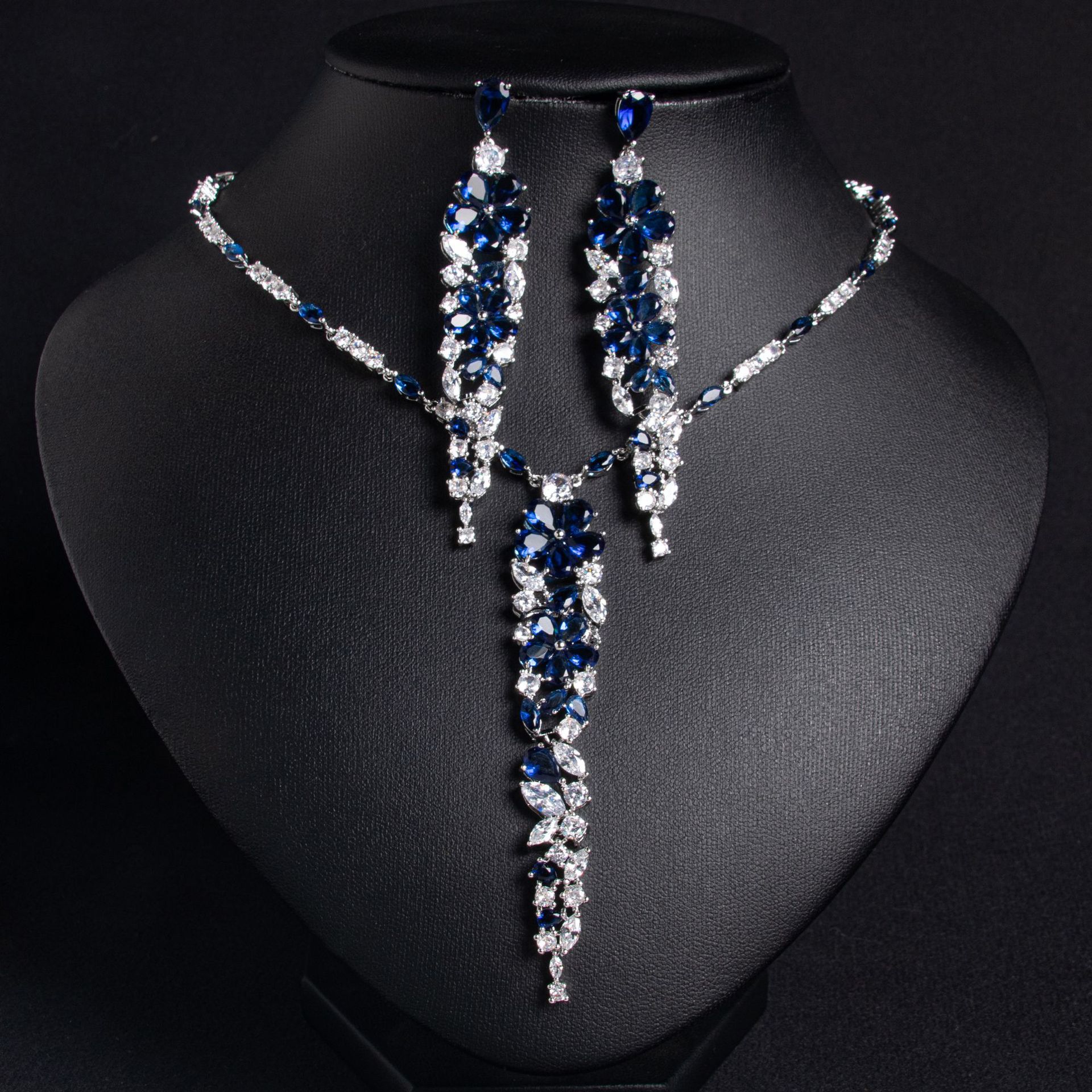 Zircon jewelry set