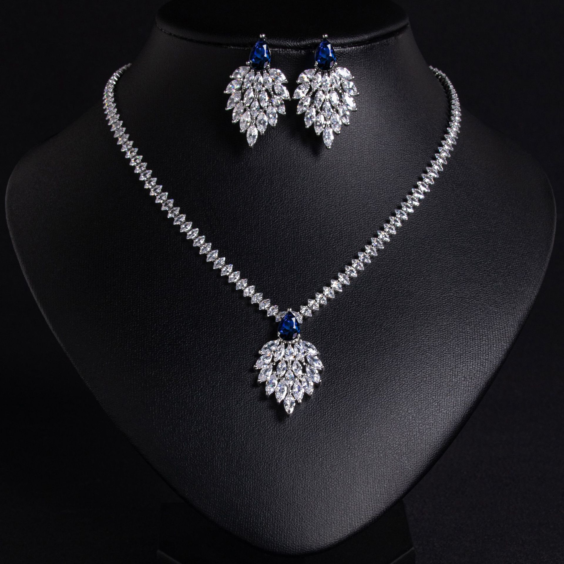 Zircon jewelry set