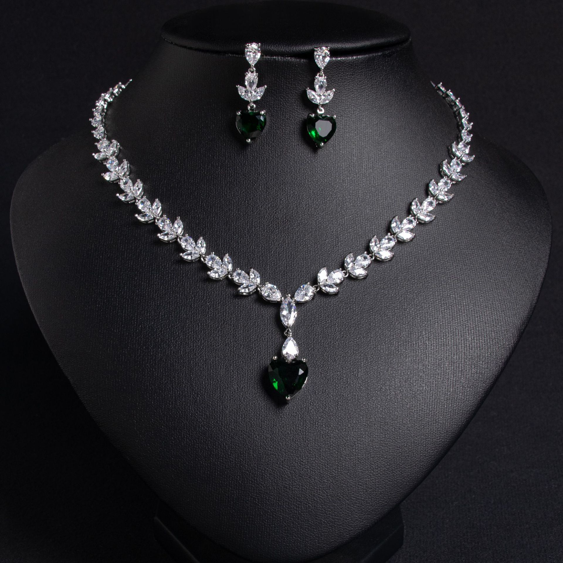 Zircon jewelry set