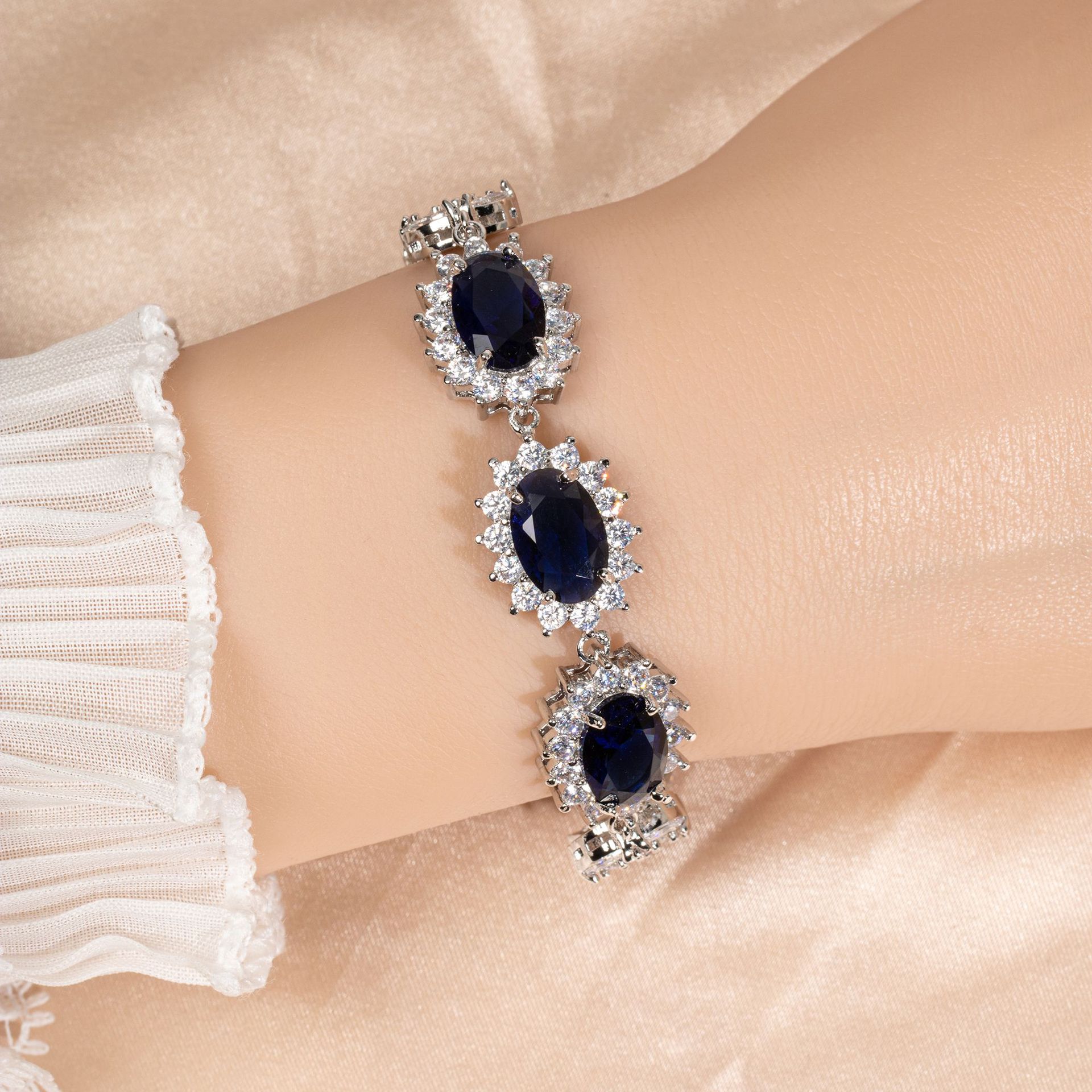 New high quality zircon bracelet