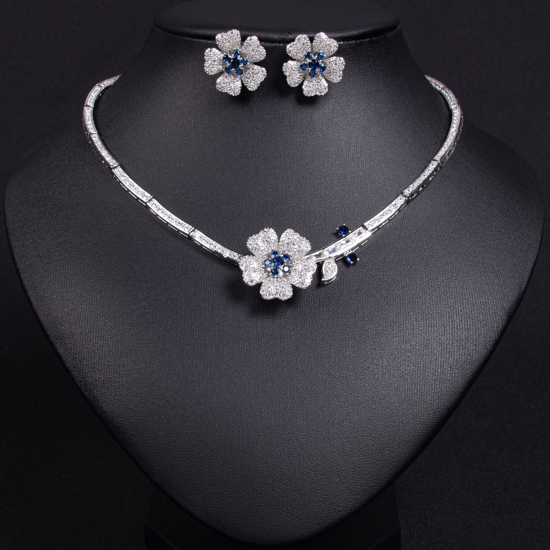 New Creative Floral Style Zirconia Necklace and Earring Set