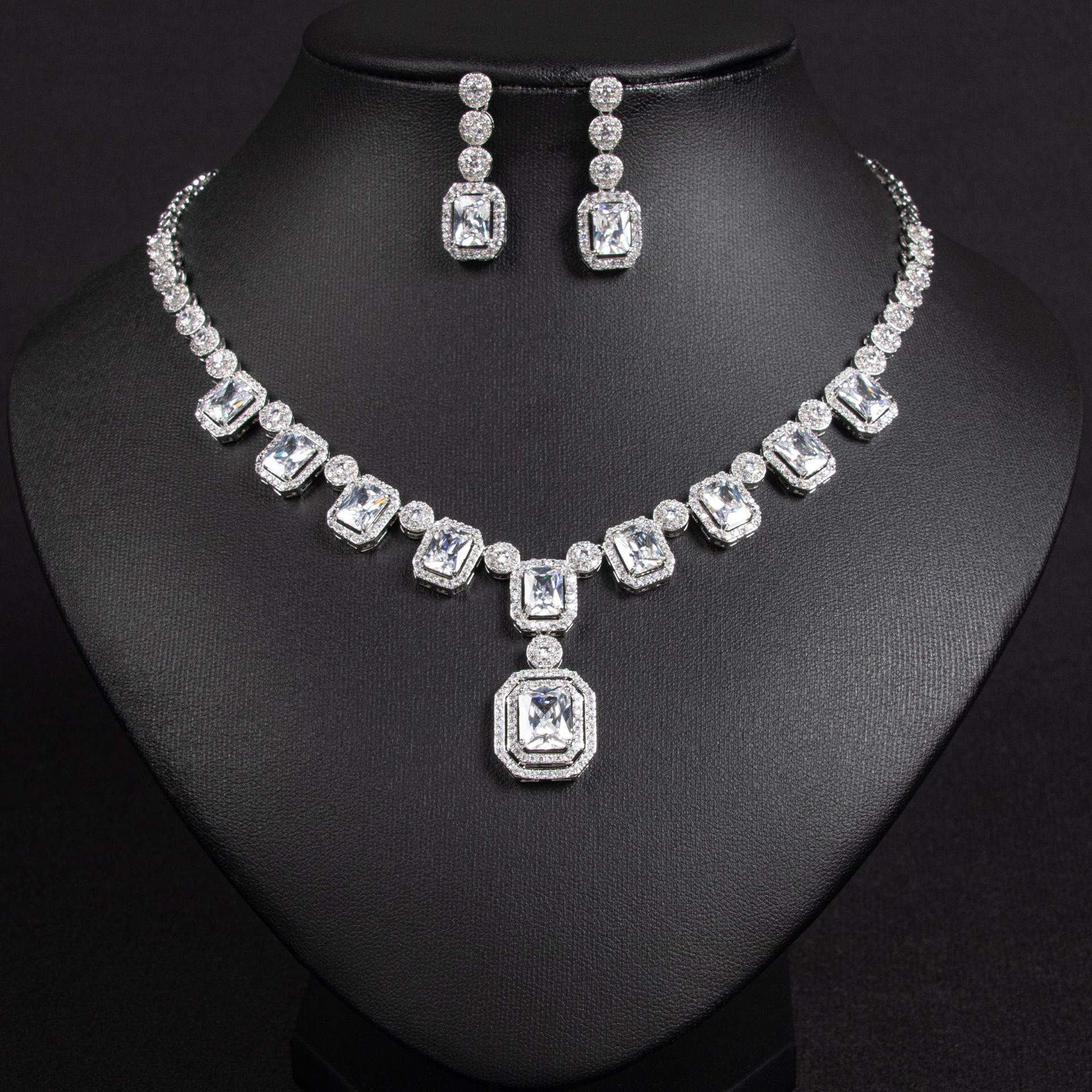 Zircon jewelry set