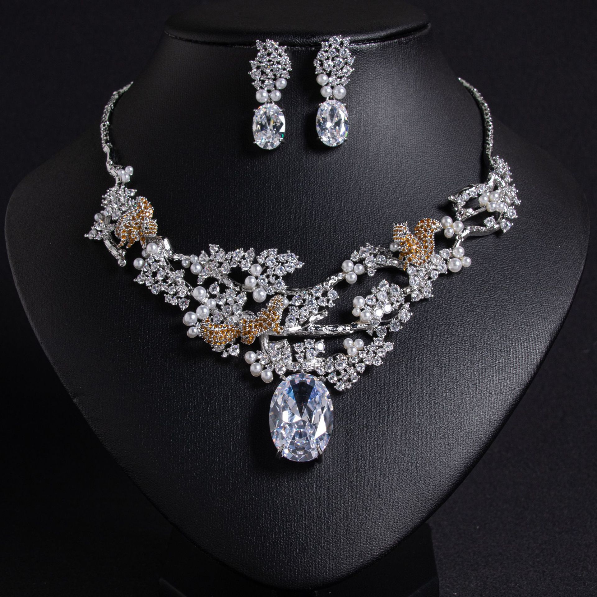 New Creative Squirrel Zirconia Necklace and Earring Set