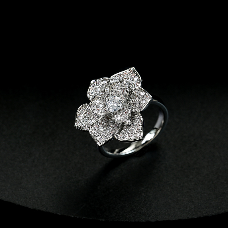 New high quality flower zircon ring