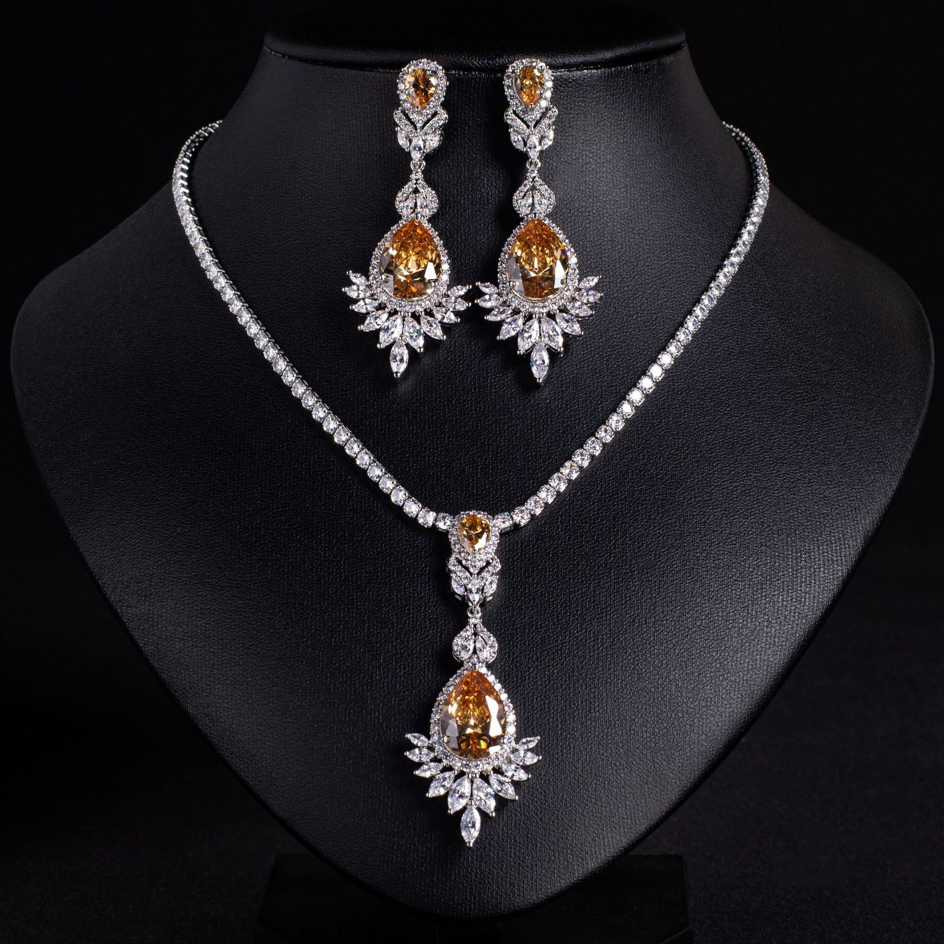 Zircon jewelry set