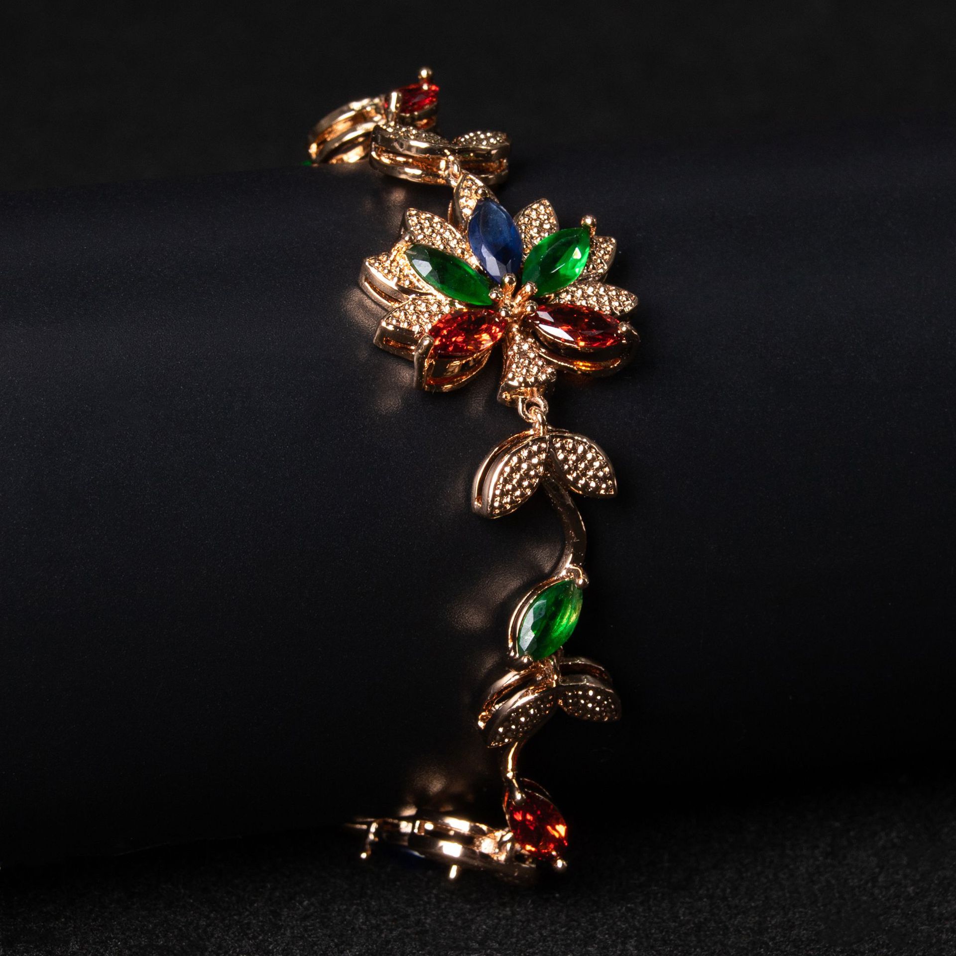 New high quality lotus zircon bracelet