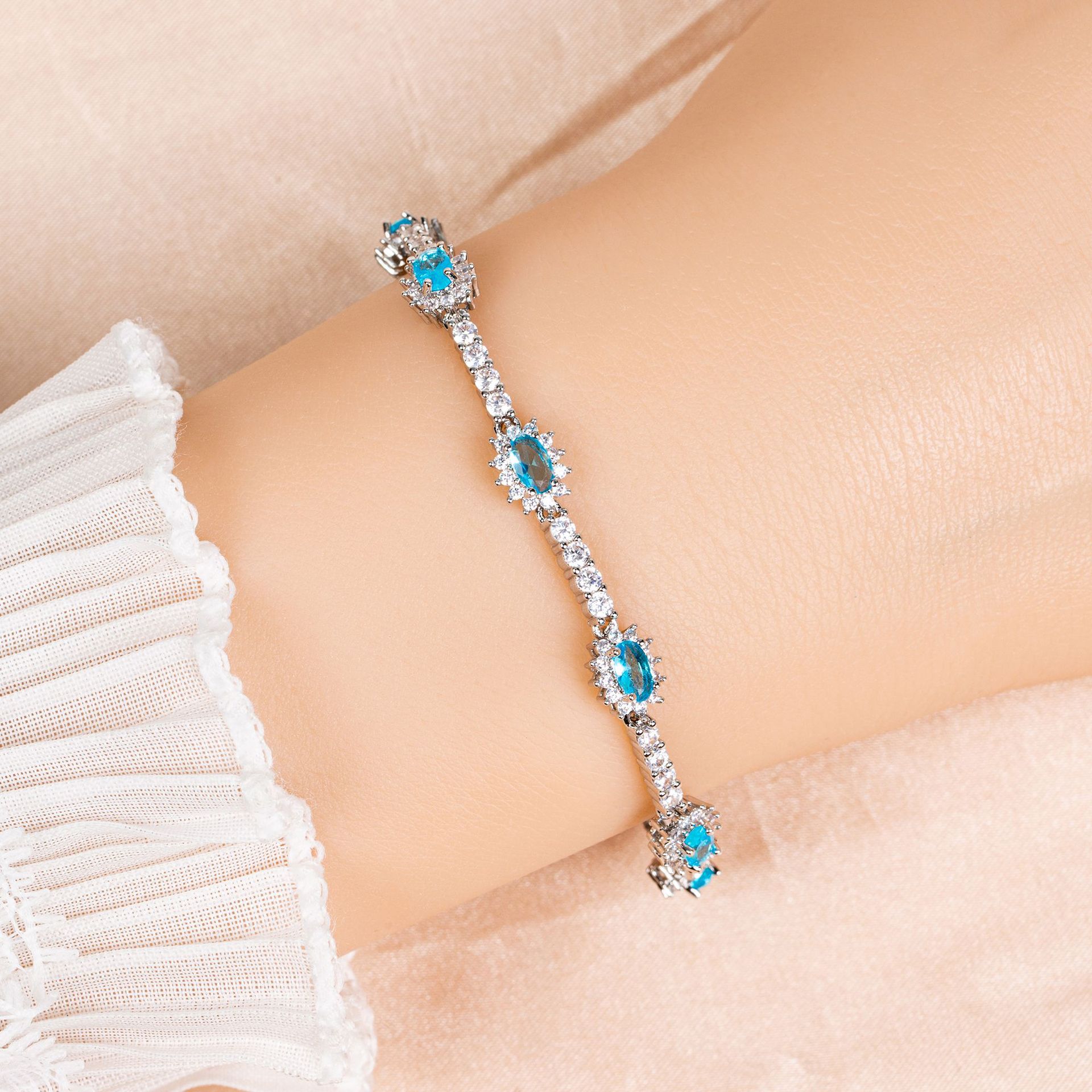 New noble zircon bracelet