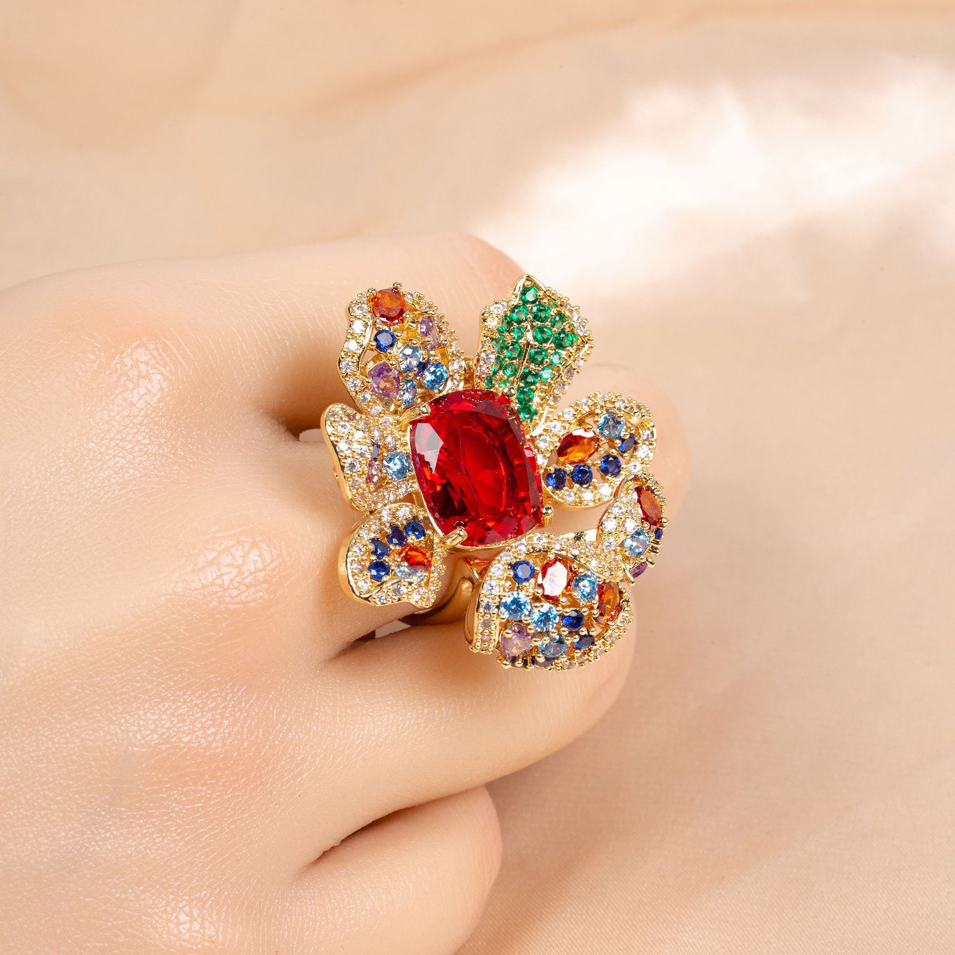 New high quality creative flower zircon ring
