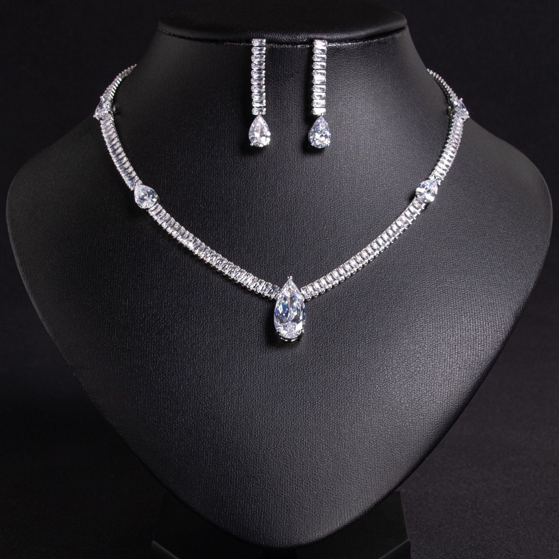 Zircon jewelry set