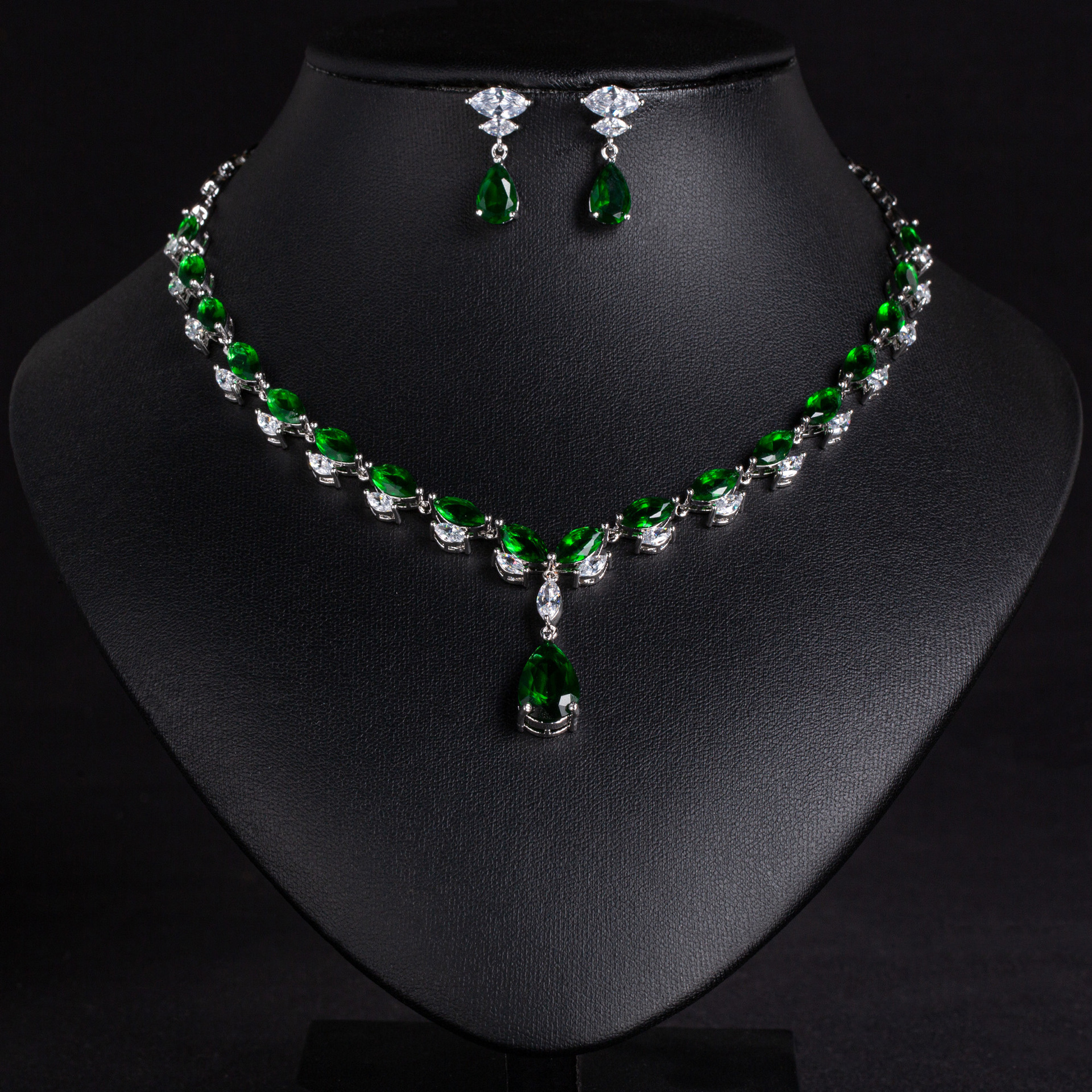 Zircon jewelry set
