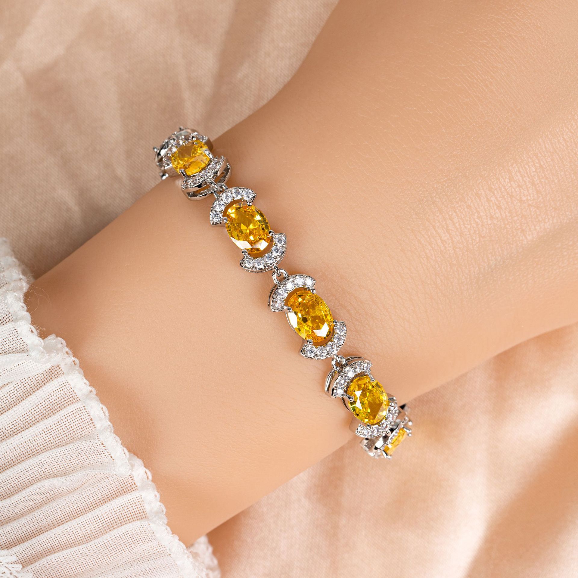 New simple zircon bracelet