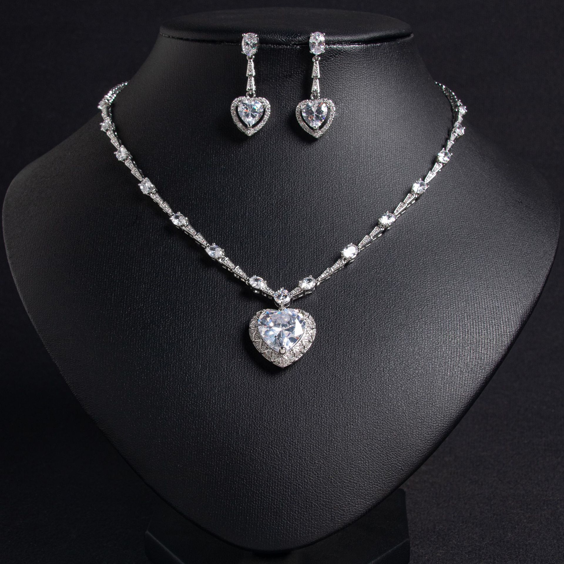 Zircon jewelry set