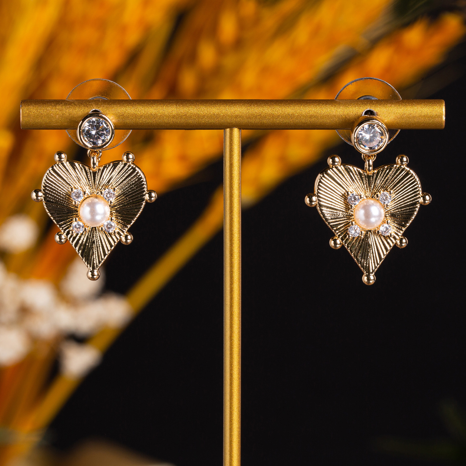 New heart-shaped zircon earrings