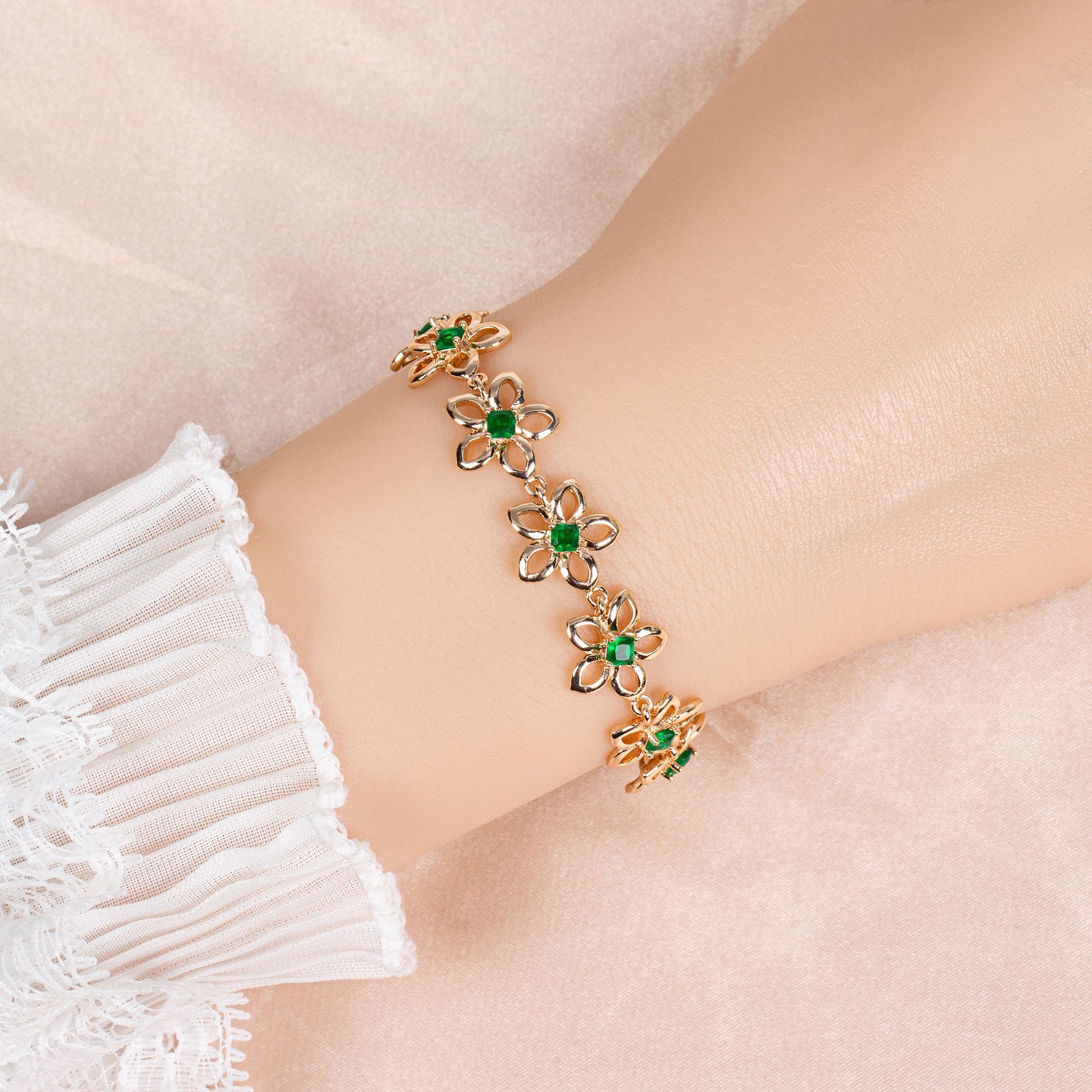 New style flower high quality zircon bracelet