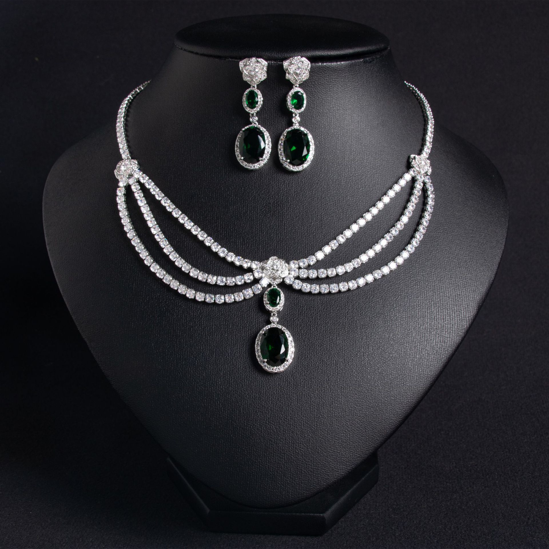 Zircon jewelry set
