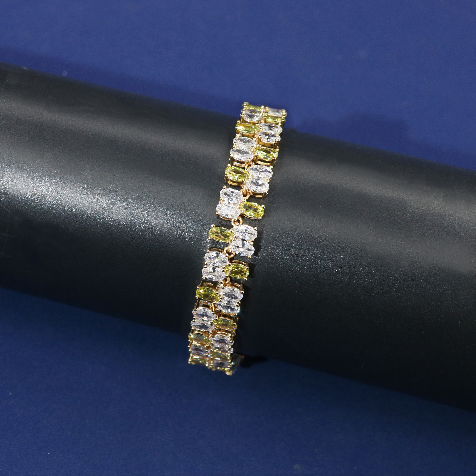 New high quality zircon bracelet