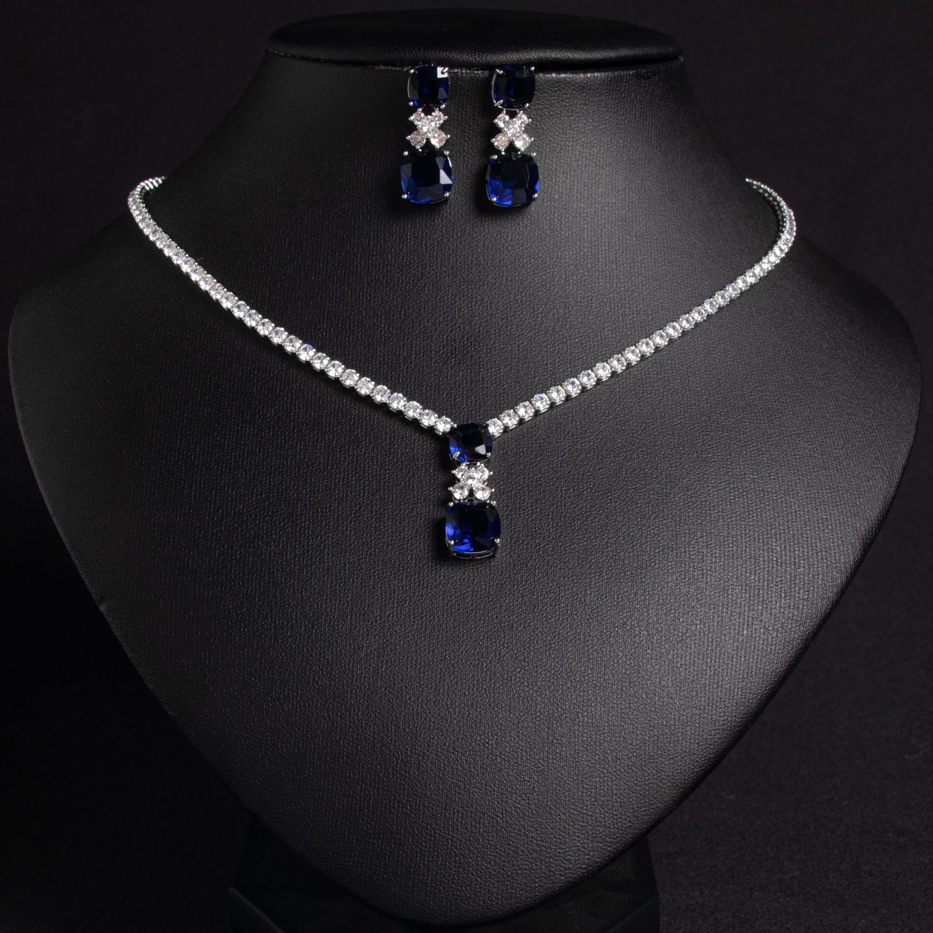 New simple and elegant zircon jewelry set