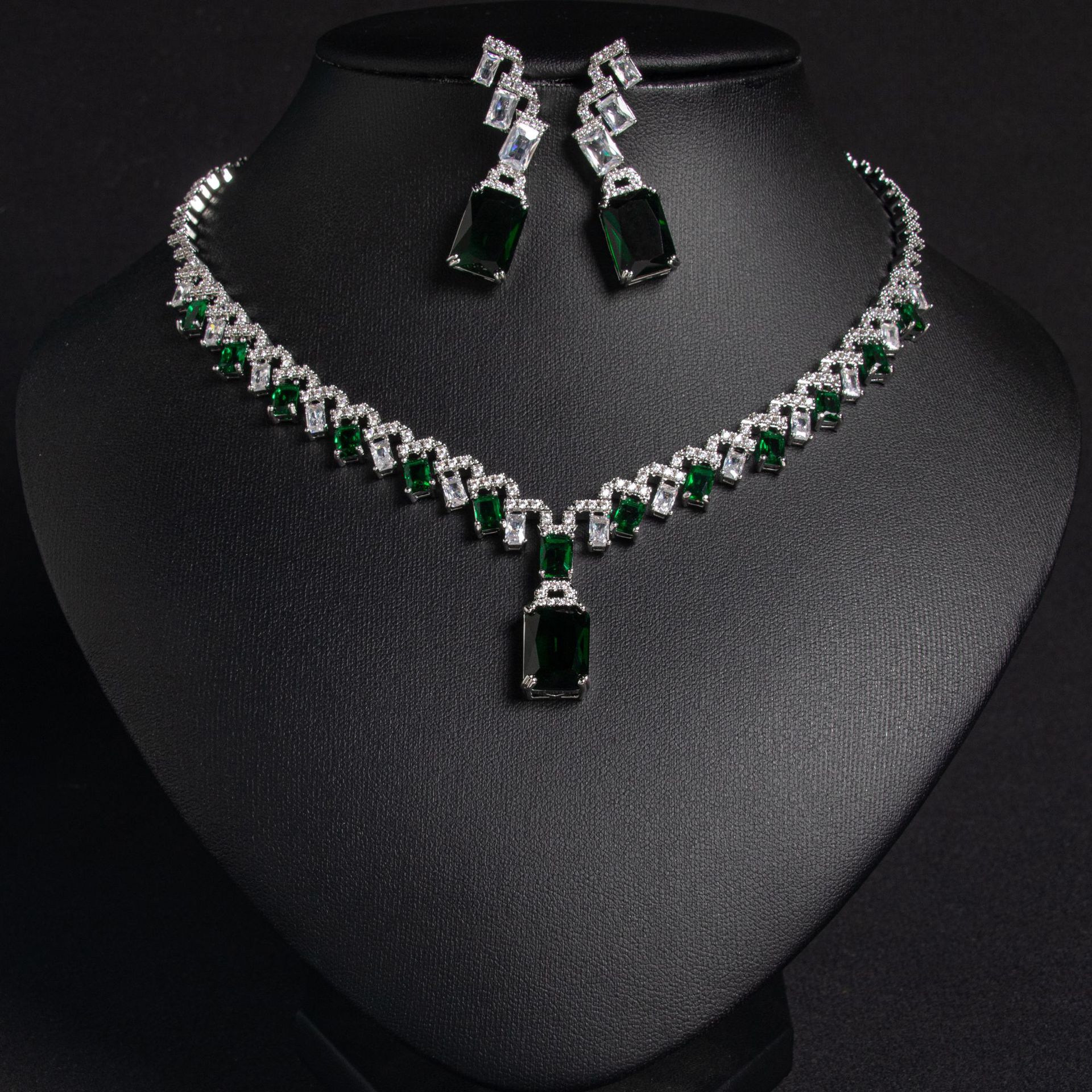 Zircon jewelry set