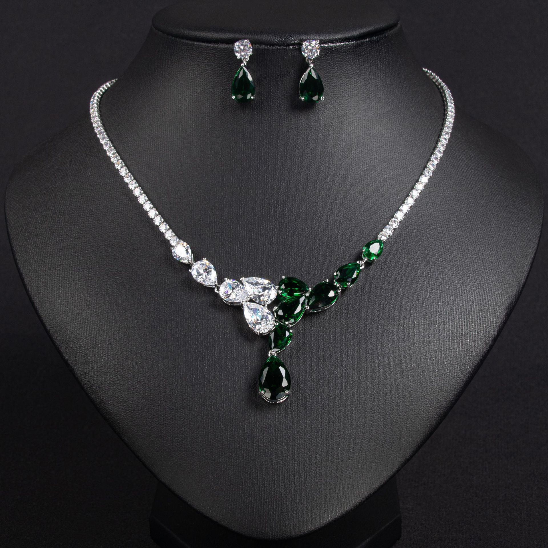 Zircon jewelry set
