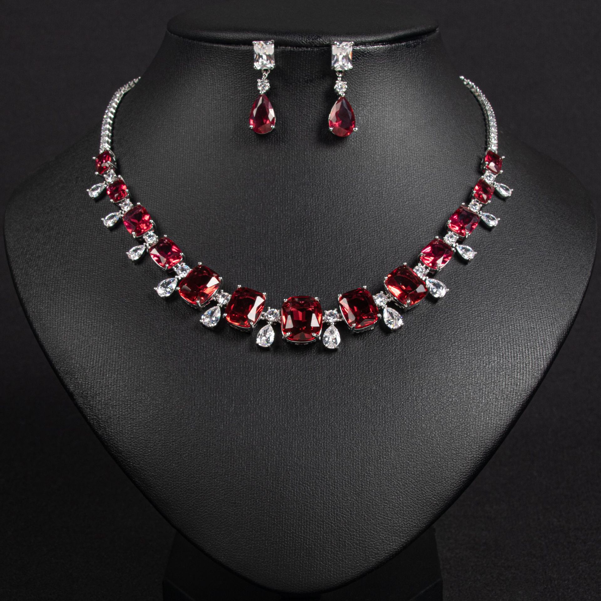 Zircon jewelry set