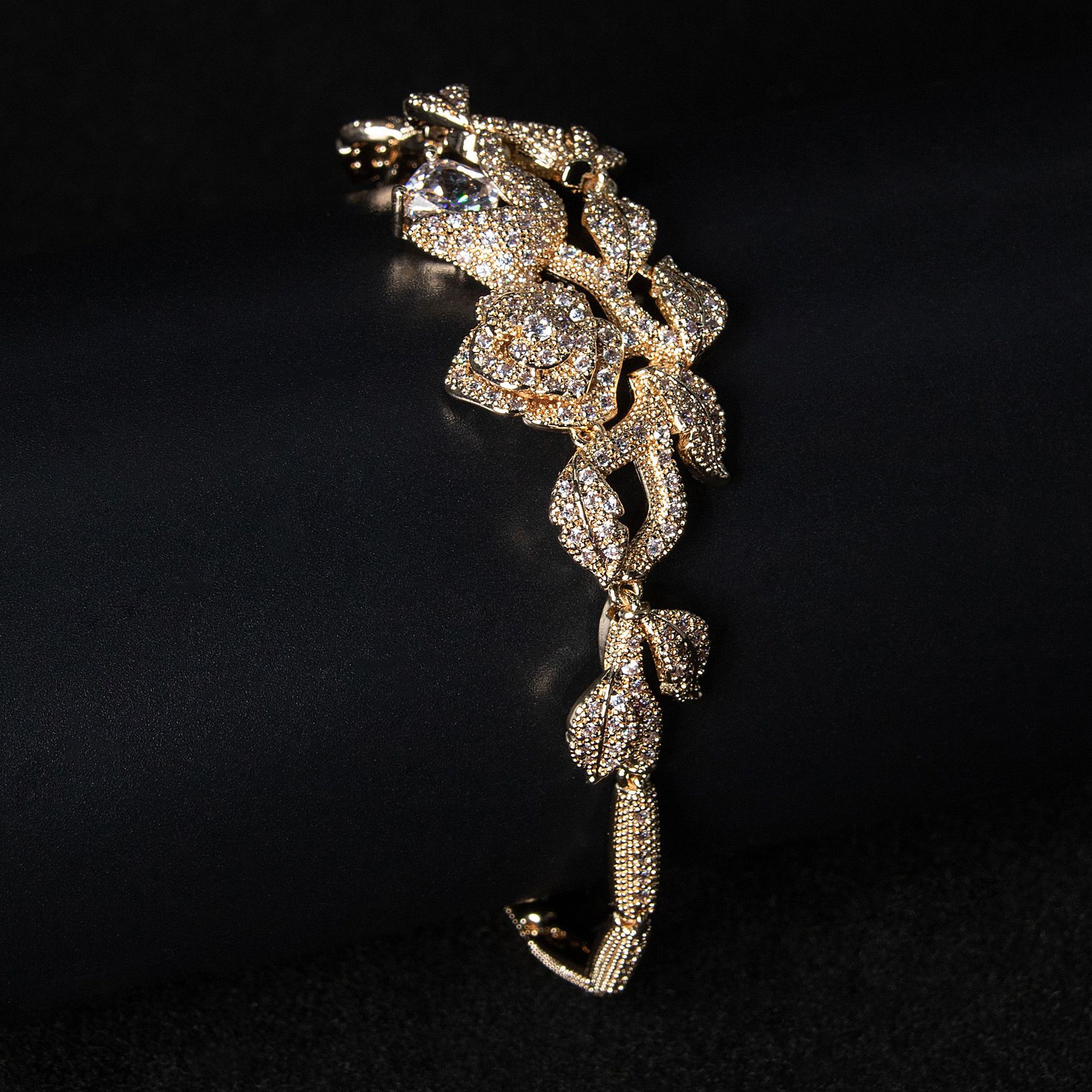 New floral zircon bracelet