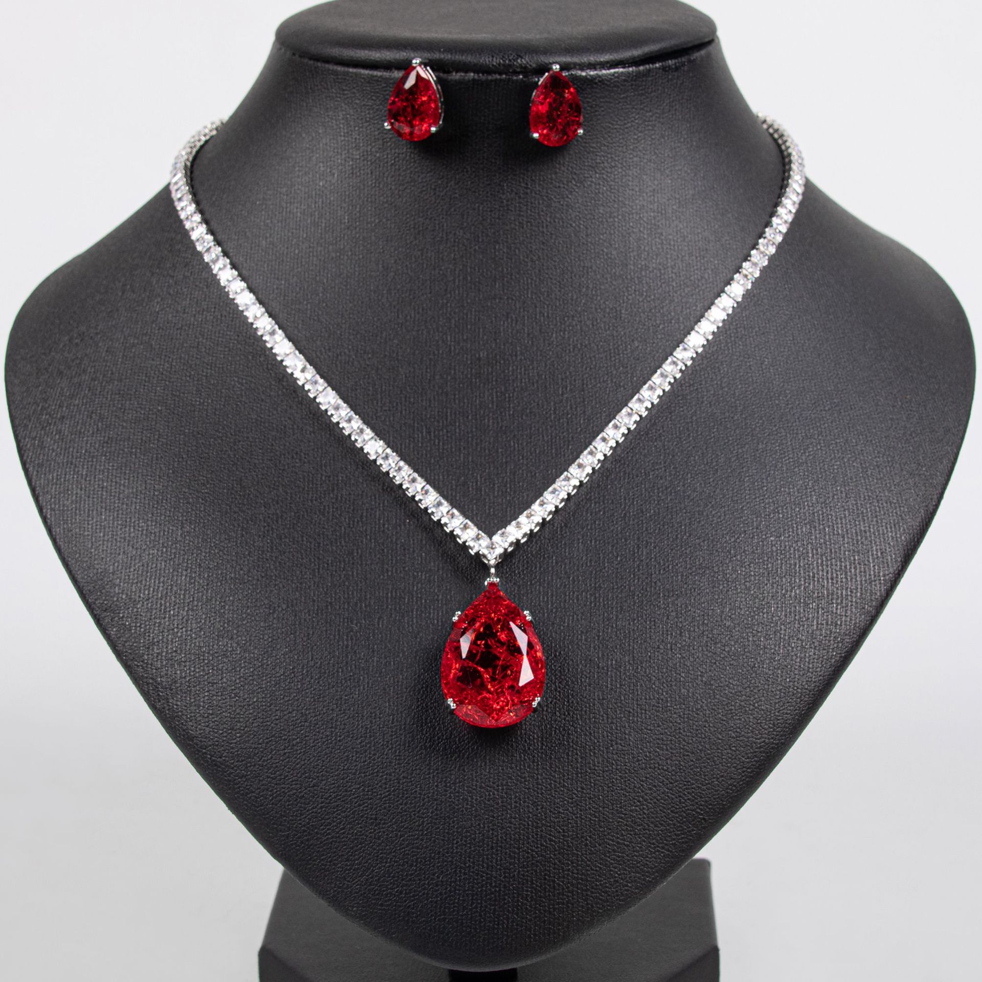 Zircon jewelry set
