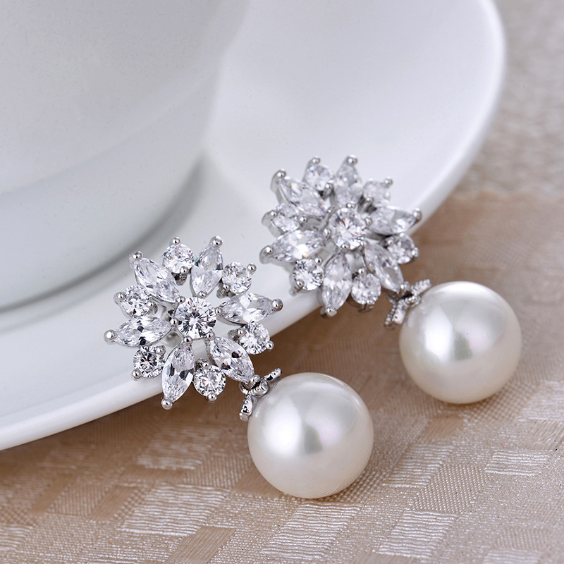 New elegant pearl zircon earrings