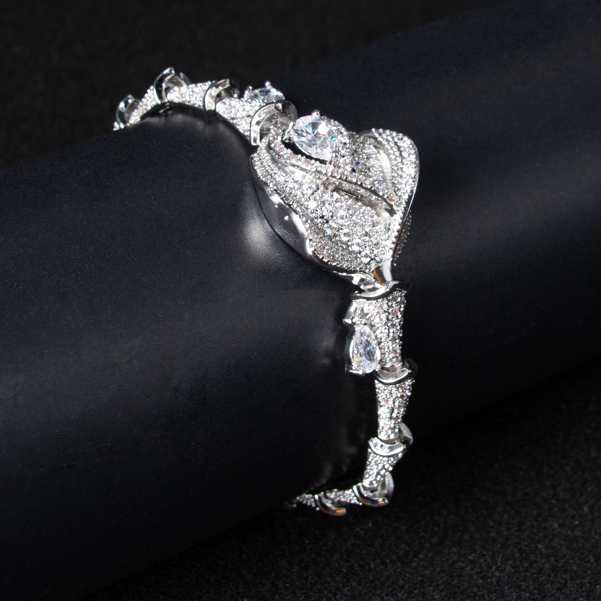 New personalized zircon bracelet