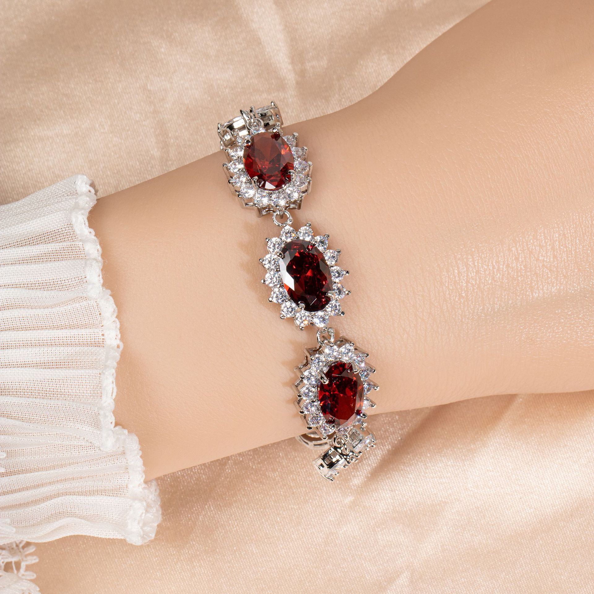 New high quality zircon bracelet