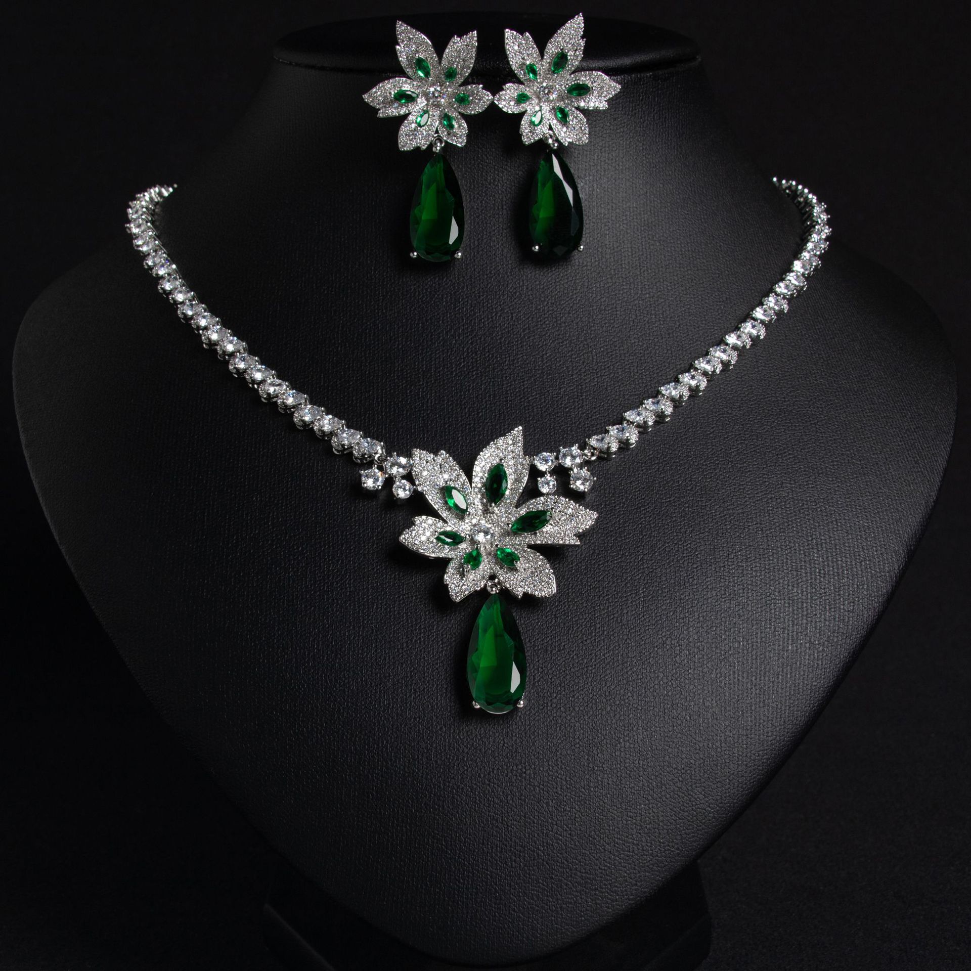 Zircon jewelry set