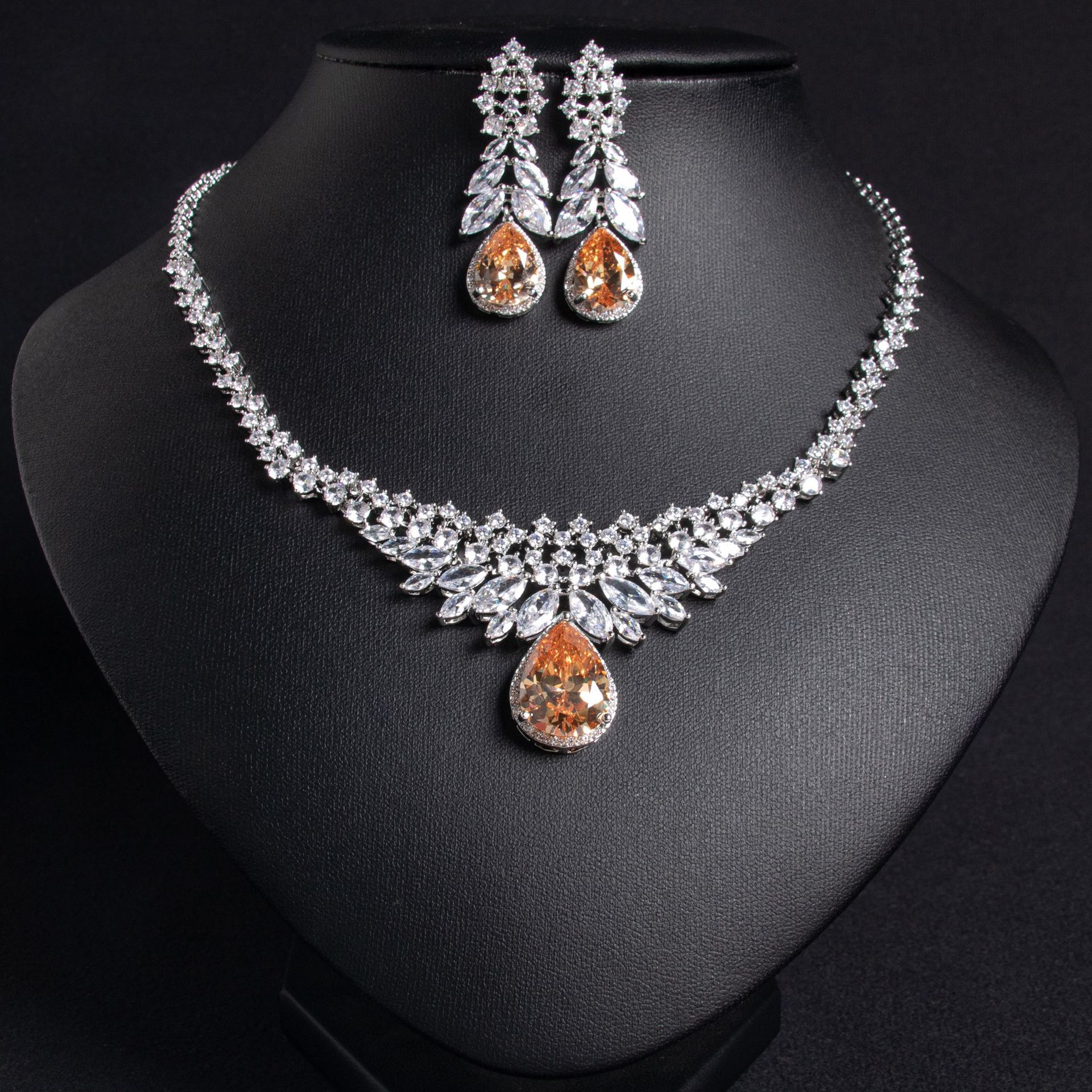 Zircon jewelry set