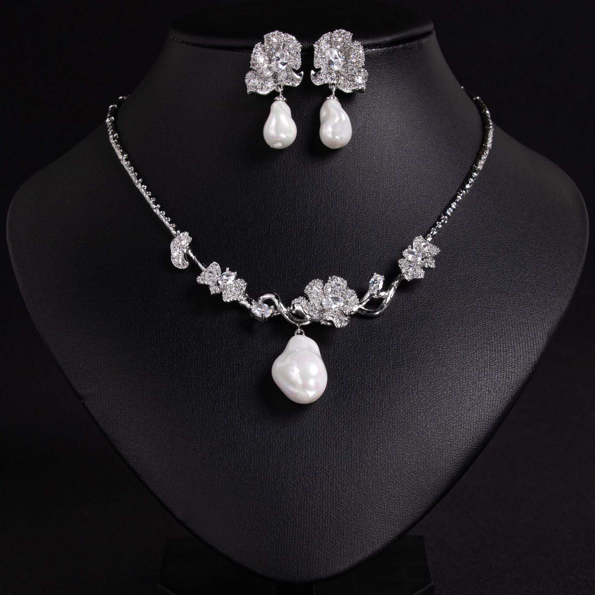 Zircon jewelry set