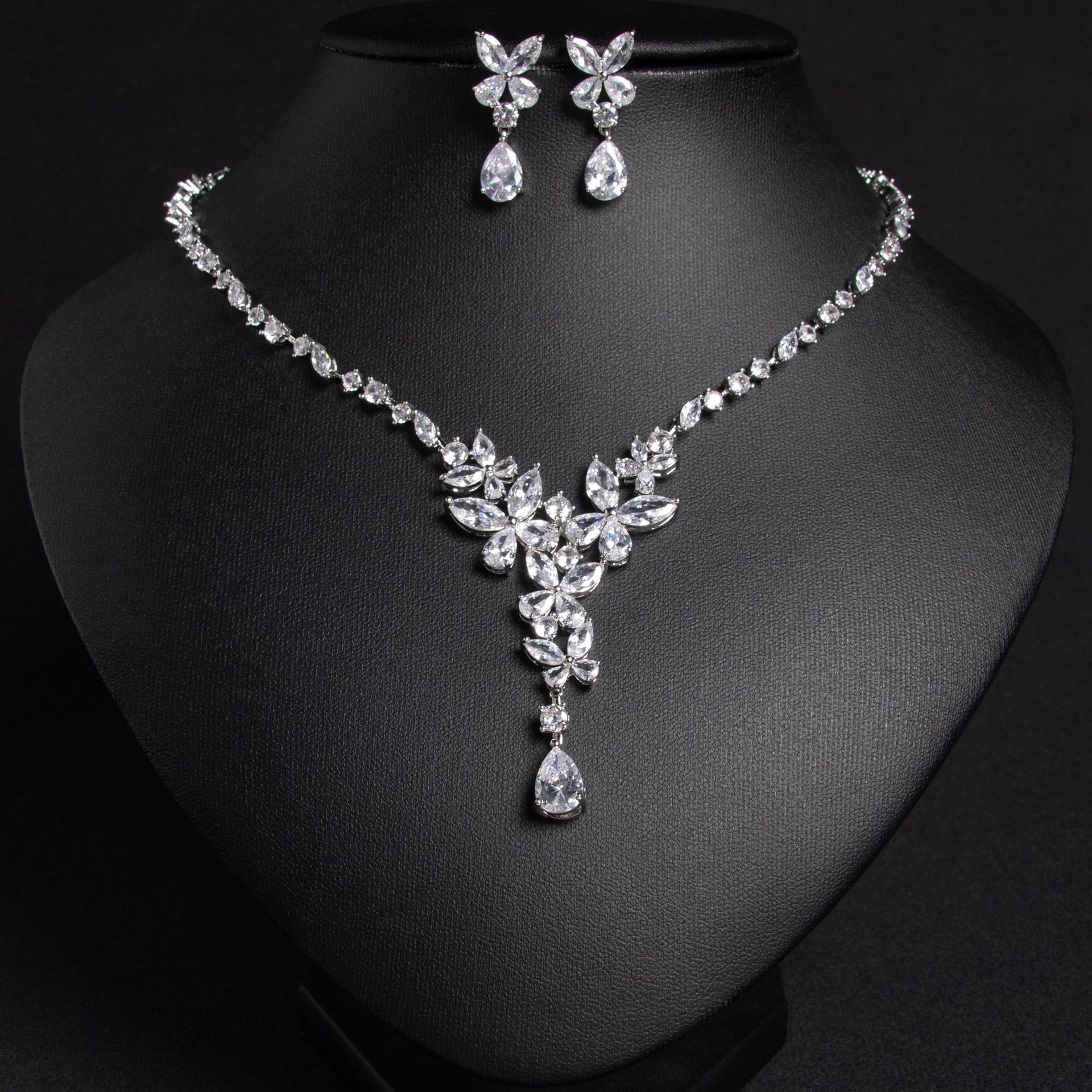 Zircon jewelry set