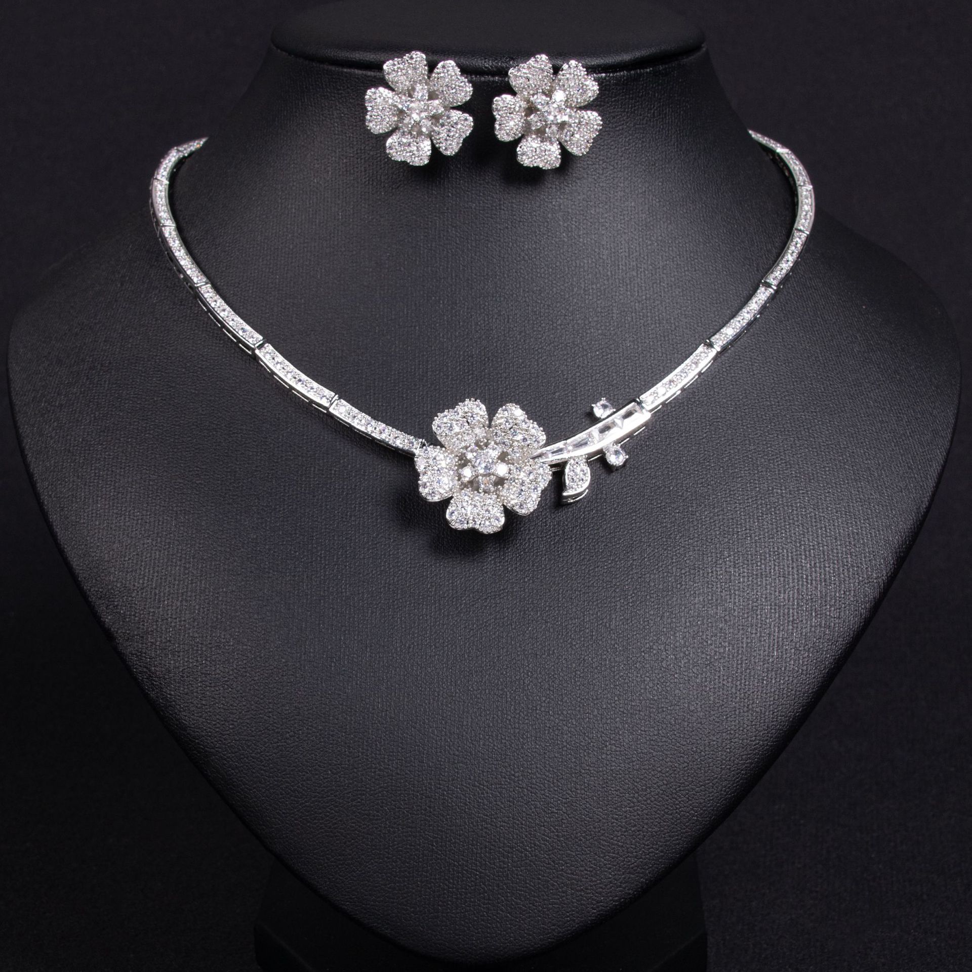 New Creative Floral Style Zirconia Necklace and Earring Set