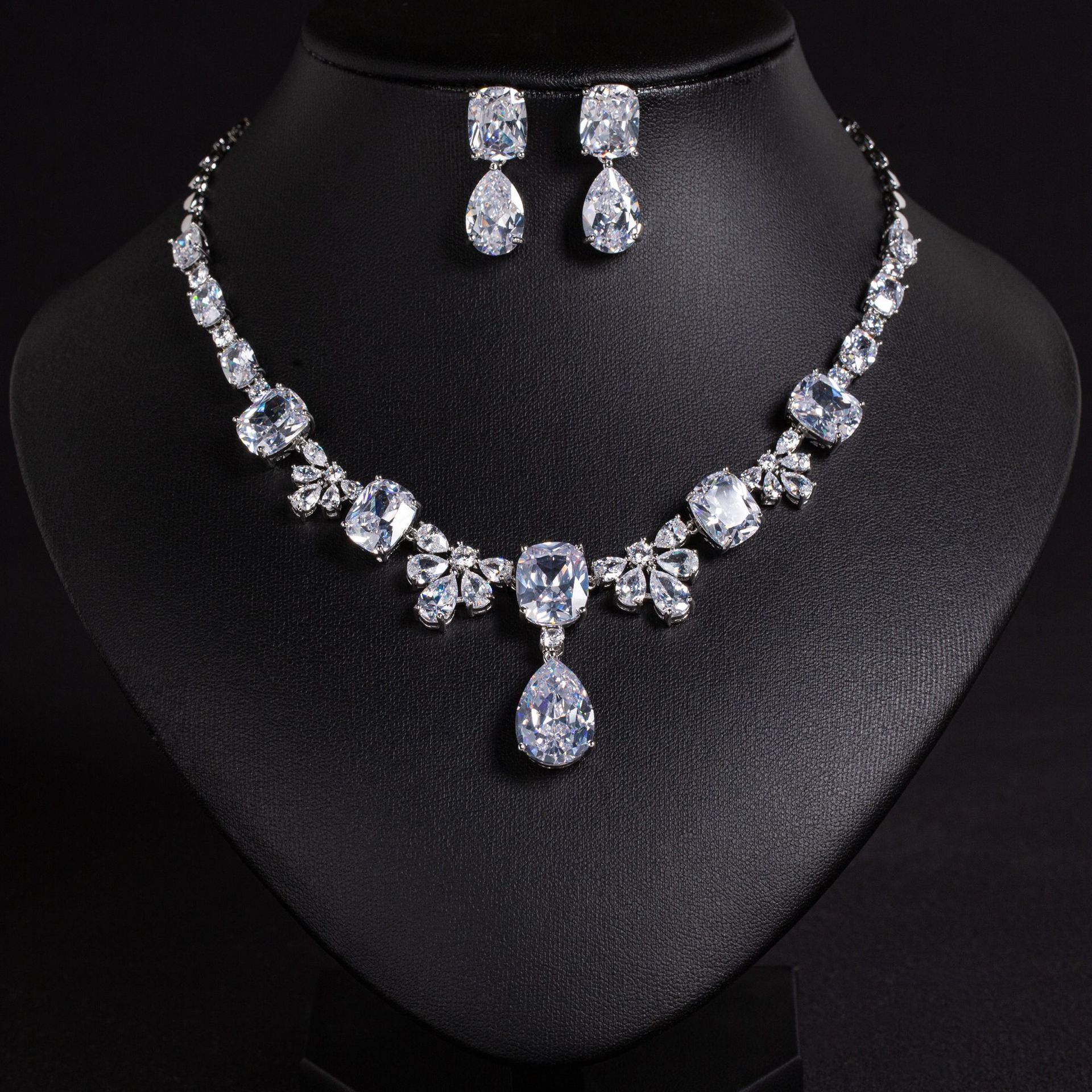 Zircon jewelry set