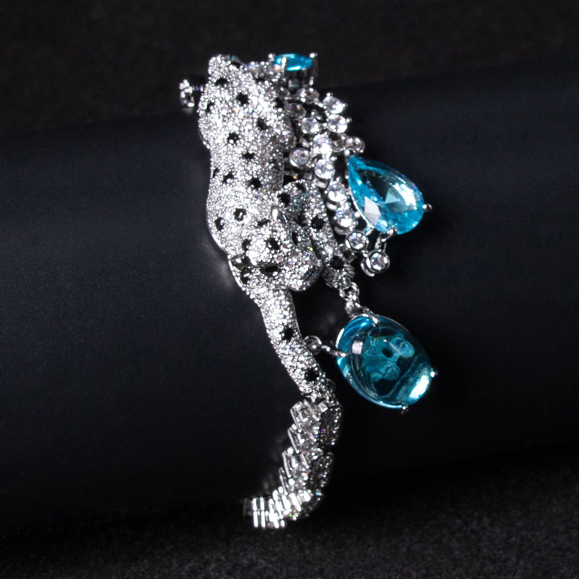 New leopard zircon bracelet