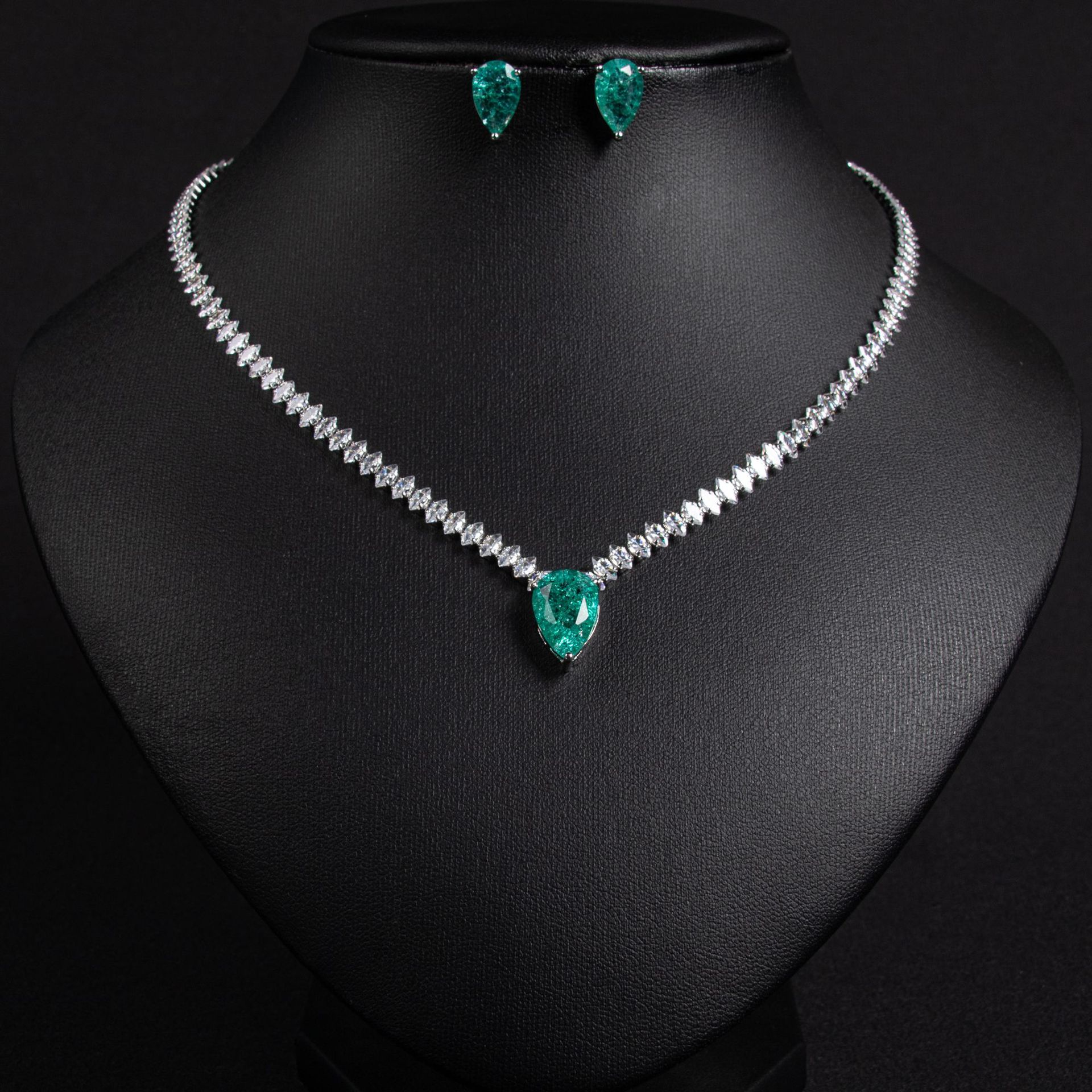 Zircon jewelry set