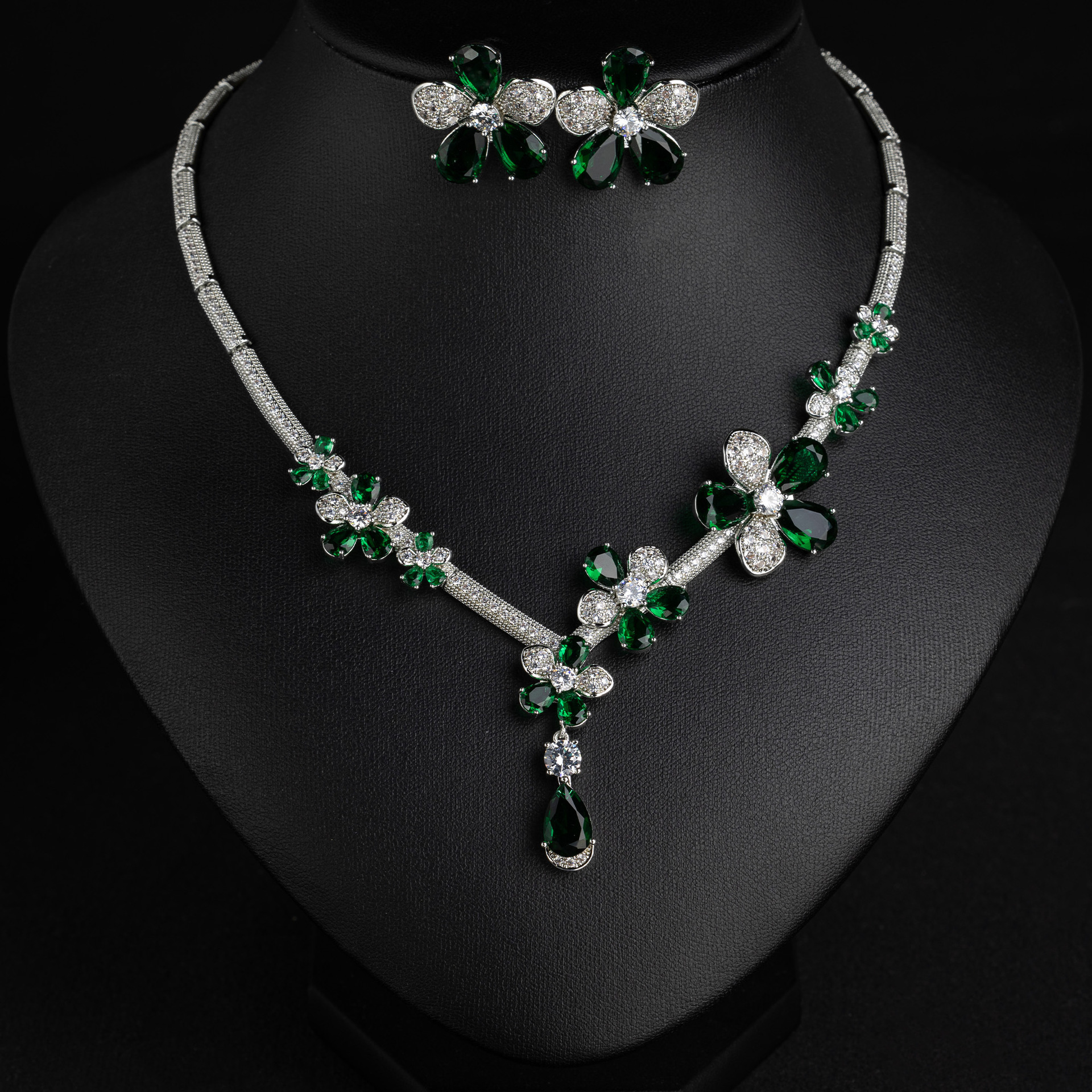 Zircon jewelry set