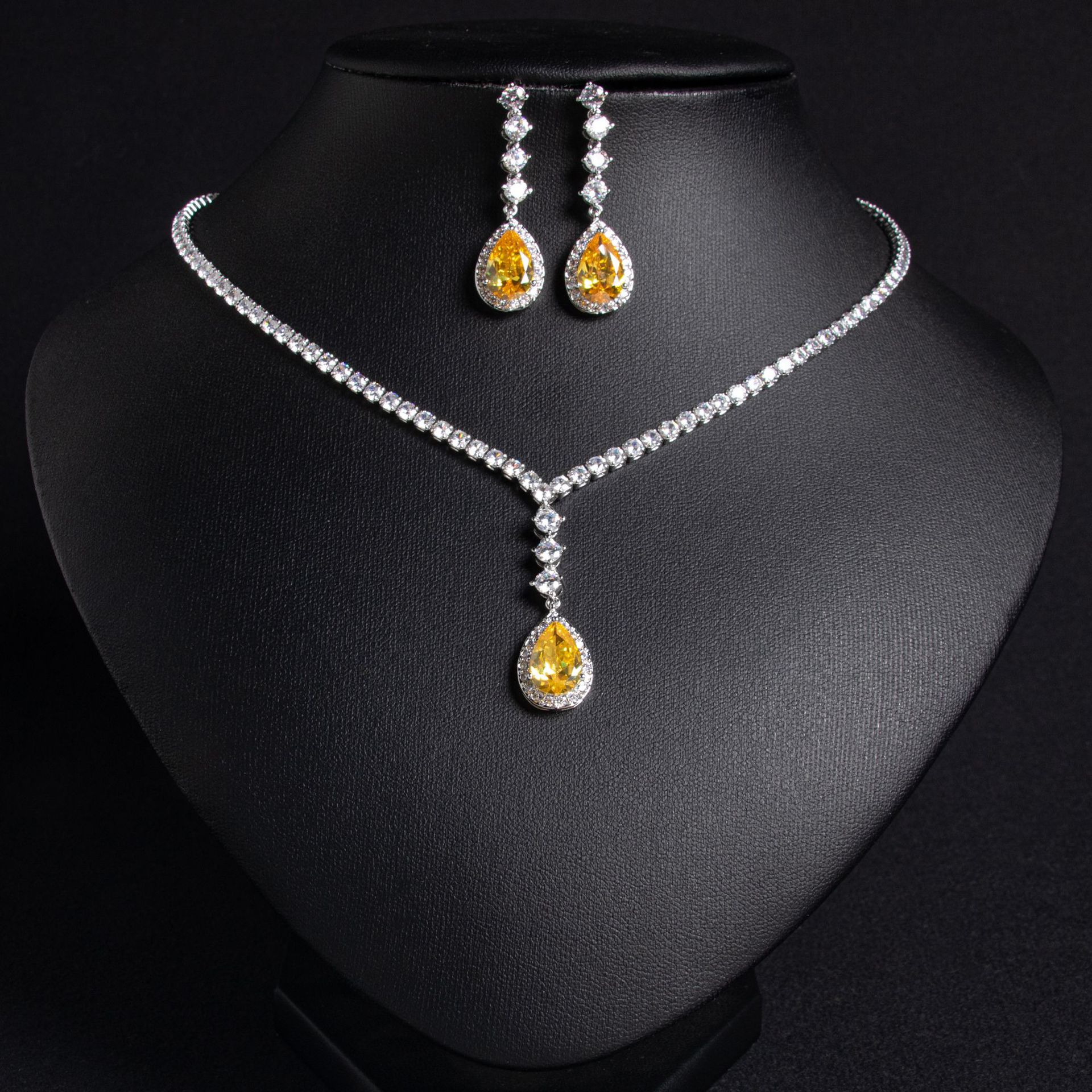 Zircon jewelry set