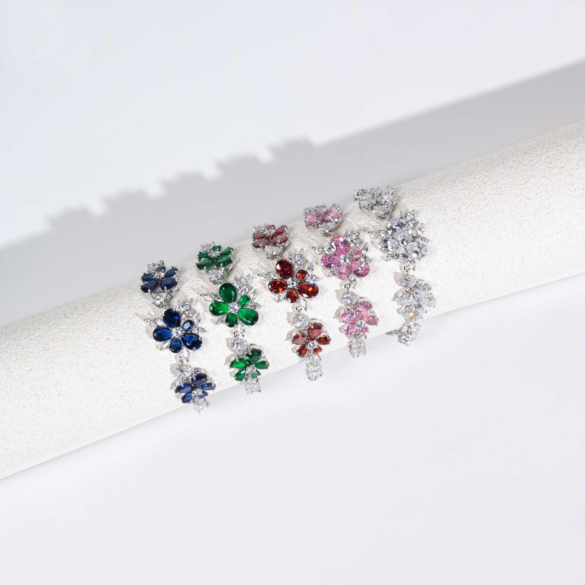 New Flower Zircon Bracelet