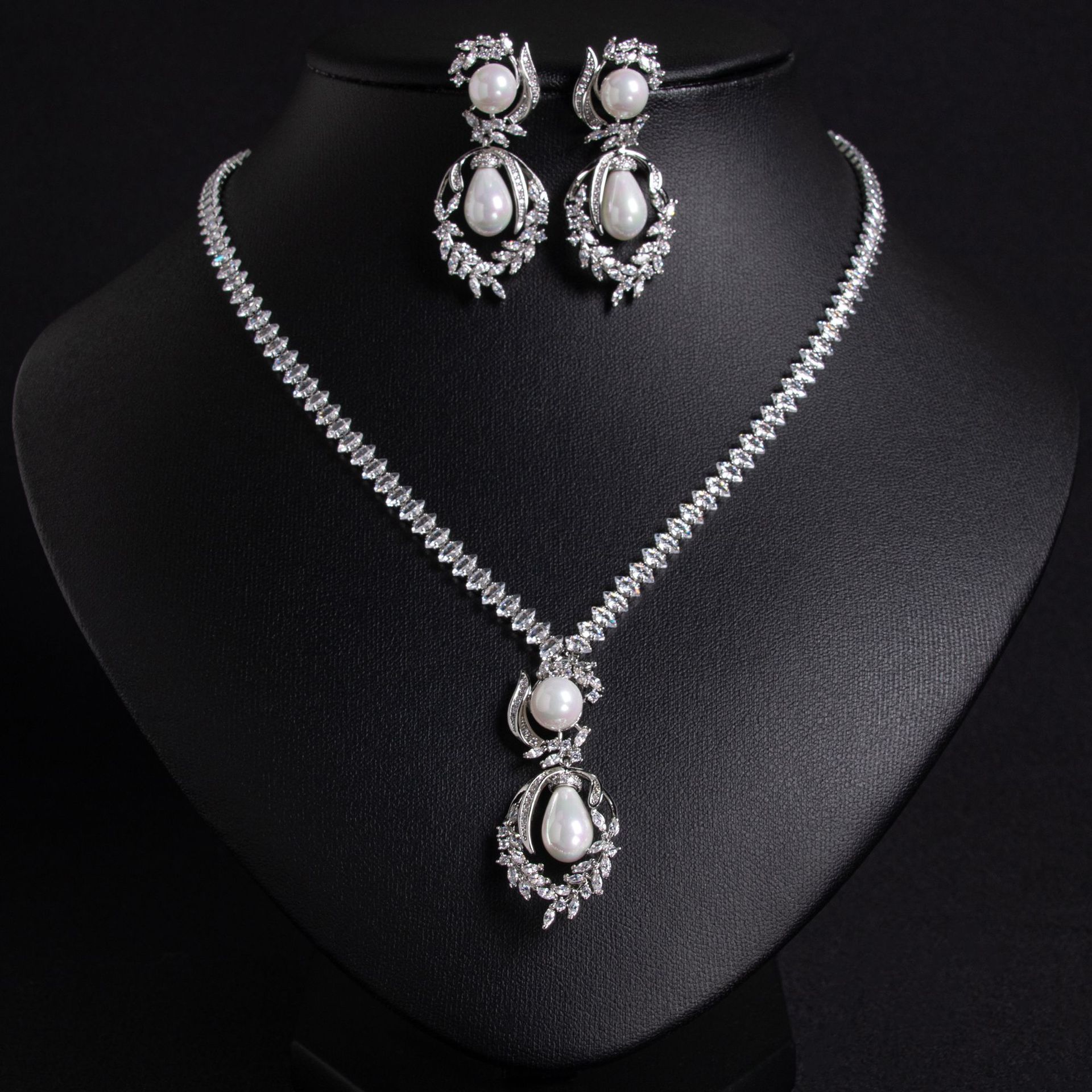 Zircon jewelry set