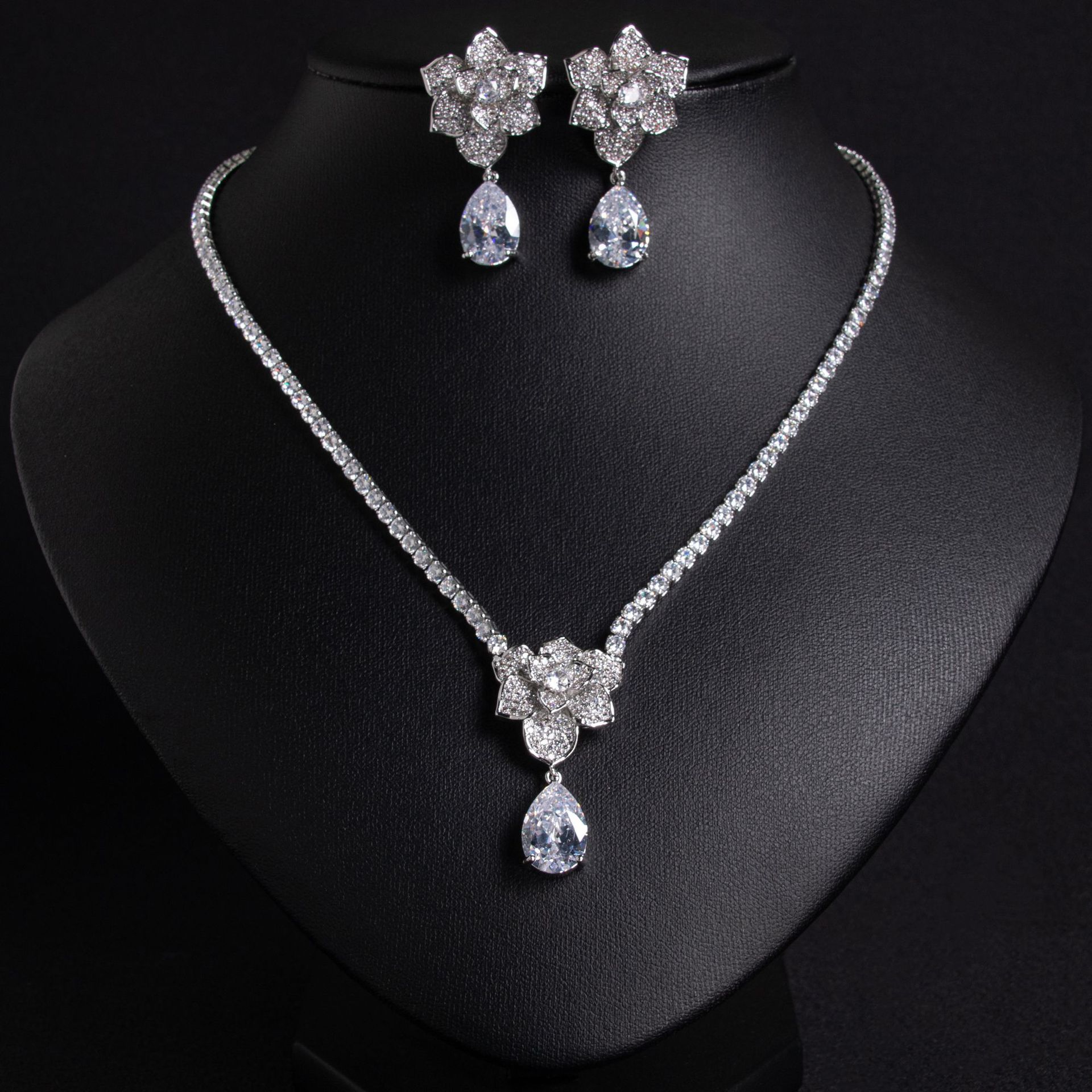 Zircon jewelry set