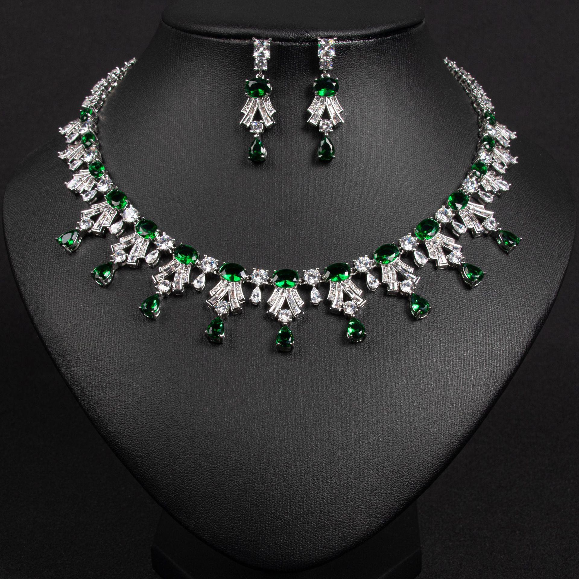 Zircon jewelry set
