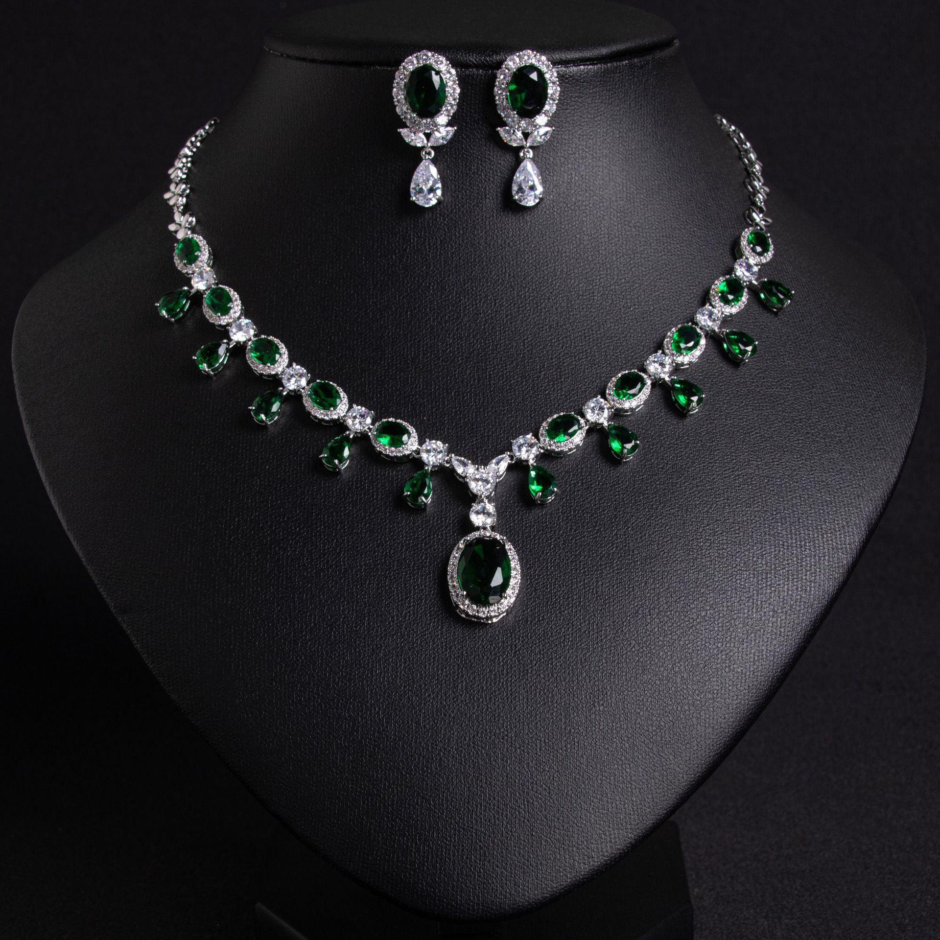 Zircon jewelry set