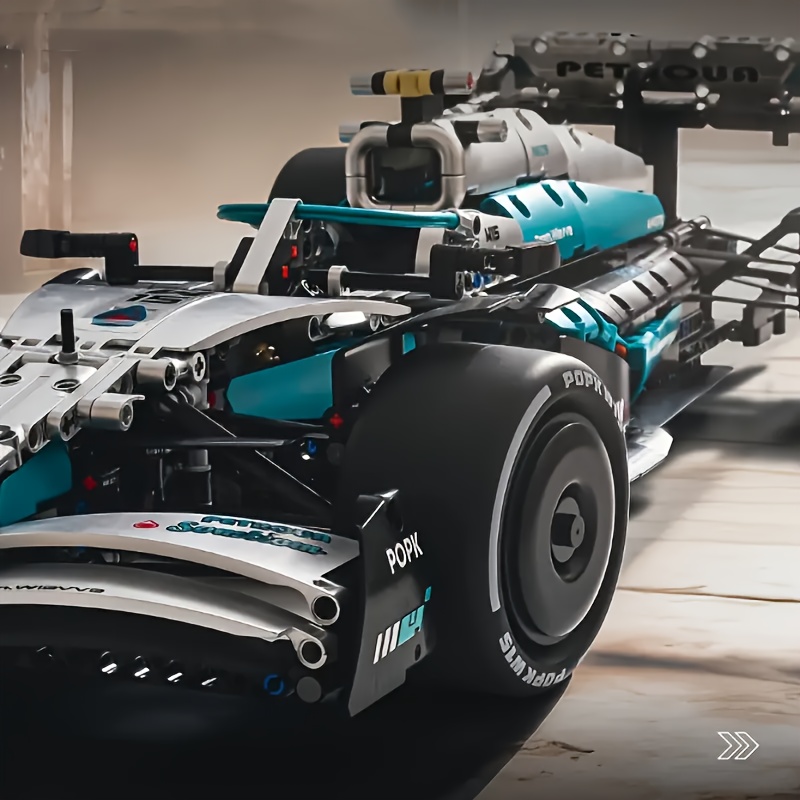 Mercedes-AMG F1 W14 E Performance Racing Car Model Building Kit – 1:8 Scale