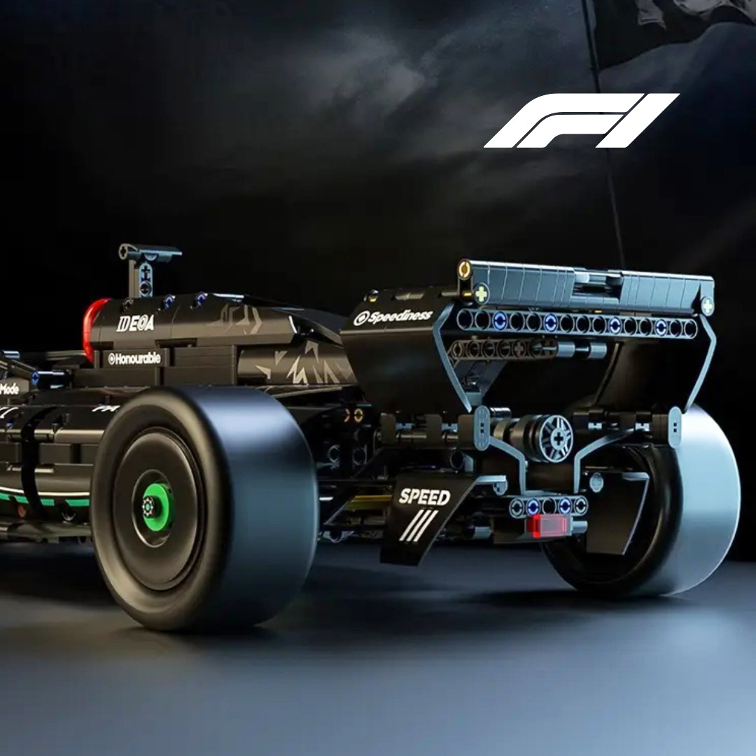 Mercedes Classic Sports Car Model Building Kit – 1:8 Scale