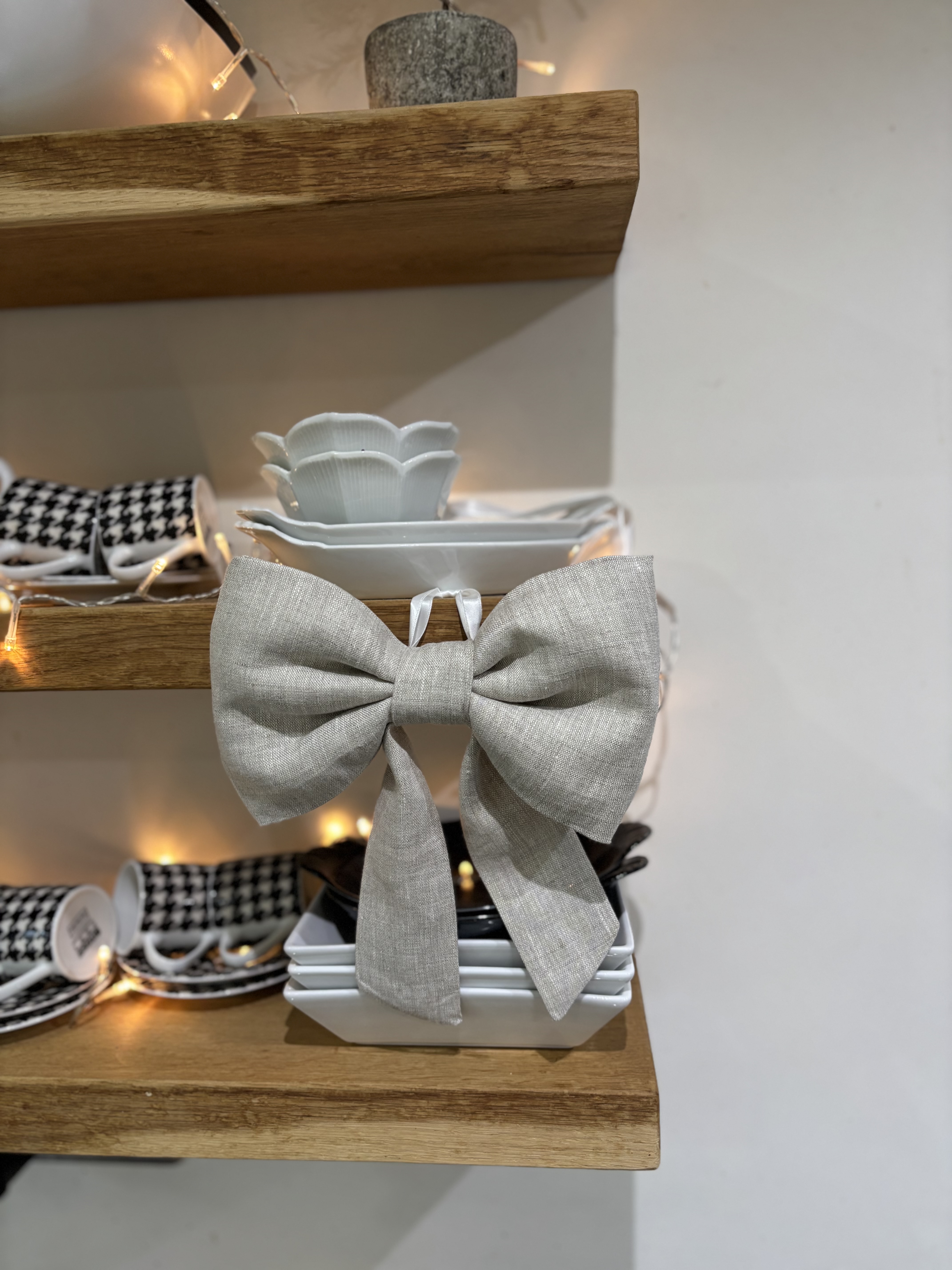 Small Linen Bow